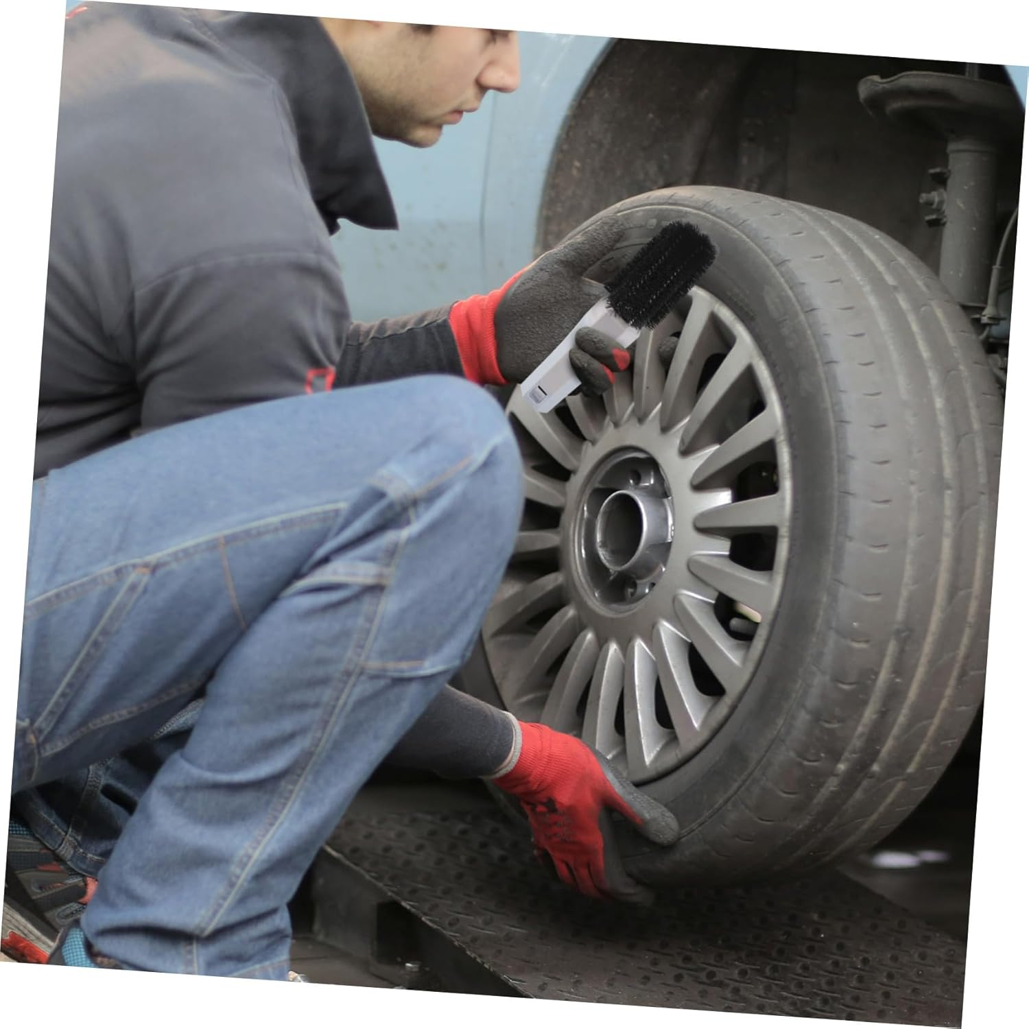 ULTECHNOVO Wheel Brush Tire Brush Car Detailing Cleaning Tool with Handle for Automotive Wheel and Tire Maintenance image number 4