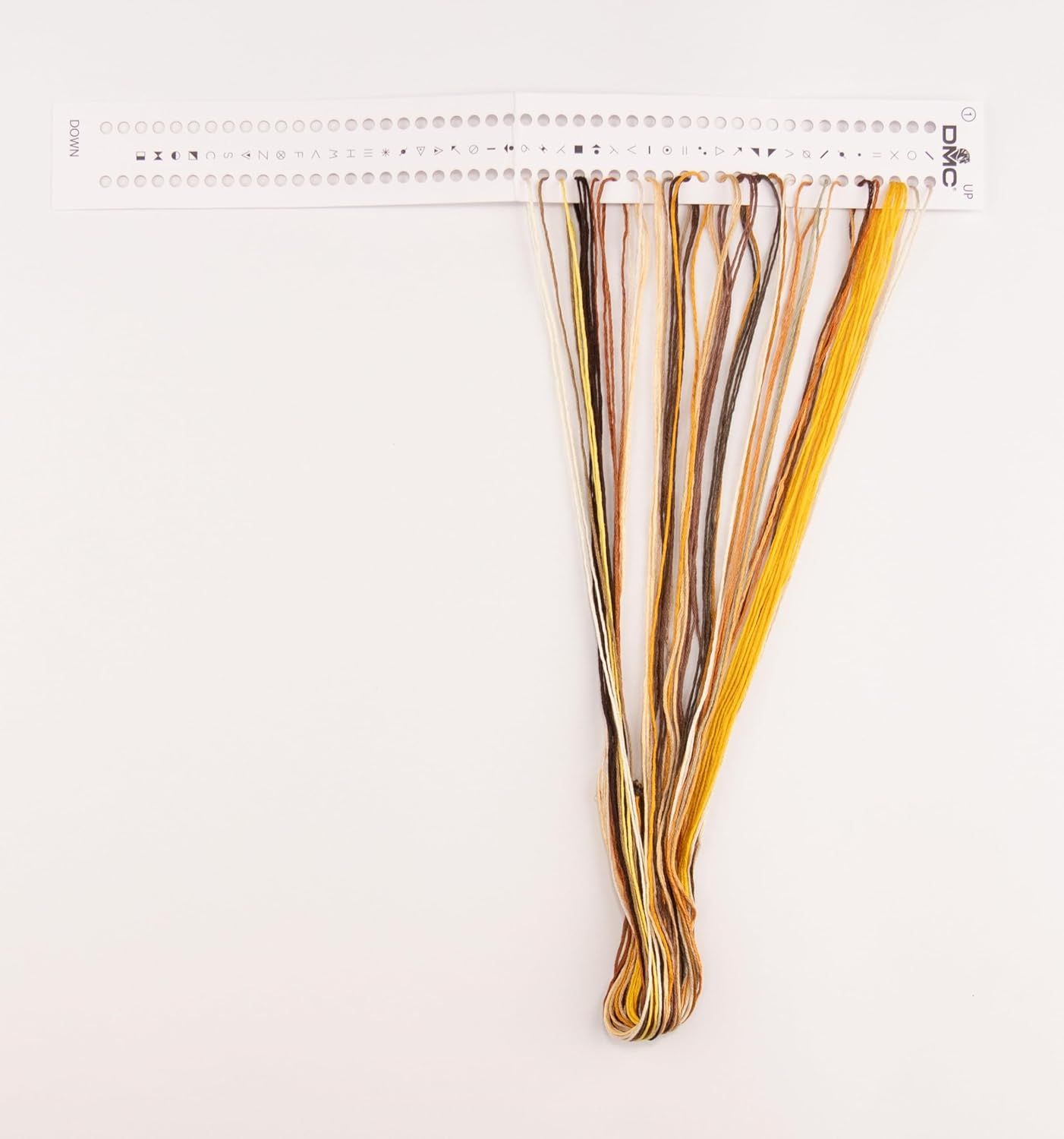 Thea Gouverneur - Counted Cross Stitch Kit - Embroidery Kit - 3018A - Pre-Sorted DMC Threads - Bumble Bee - Aida - 7,9 X 8,3Inch - DIY Kit - Aida image number 1