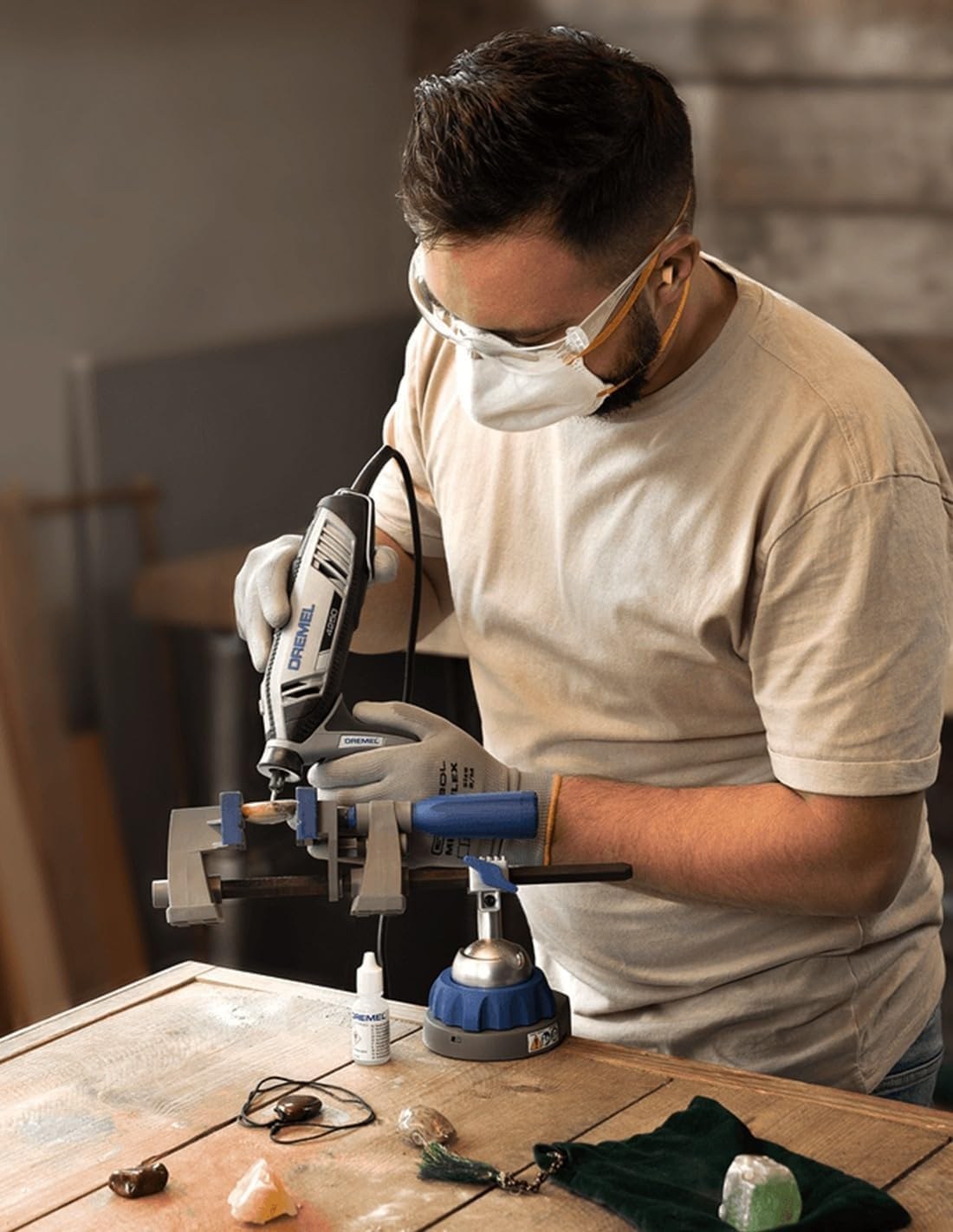 Dremel 4250 Rotary Tool 175W Multi Tool Set with 35 Accessories, 175W Motor with Constant Electronics, Variable Speed 5,000-35,000 RPM image number 2