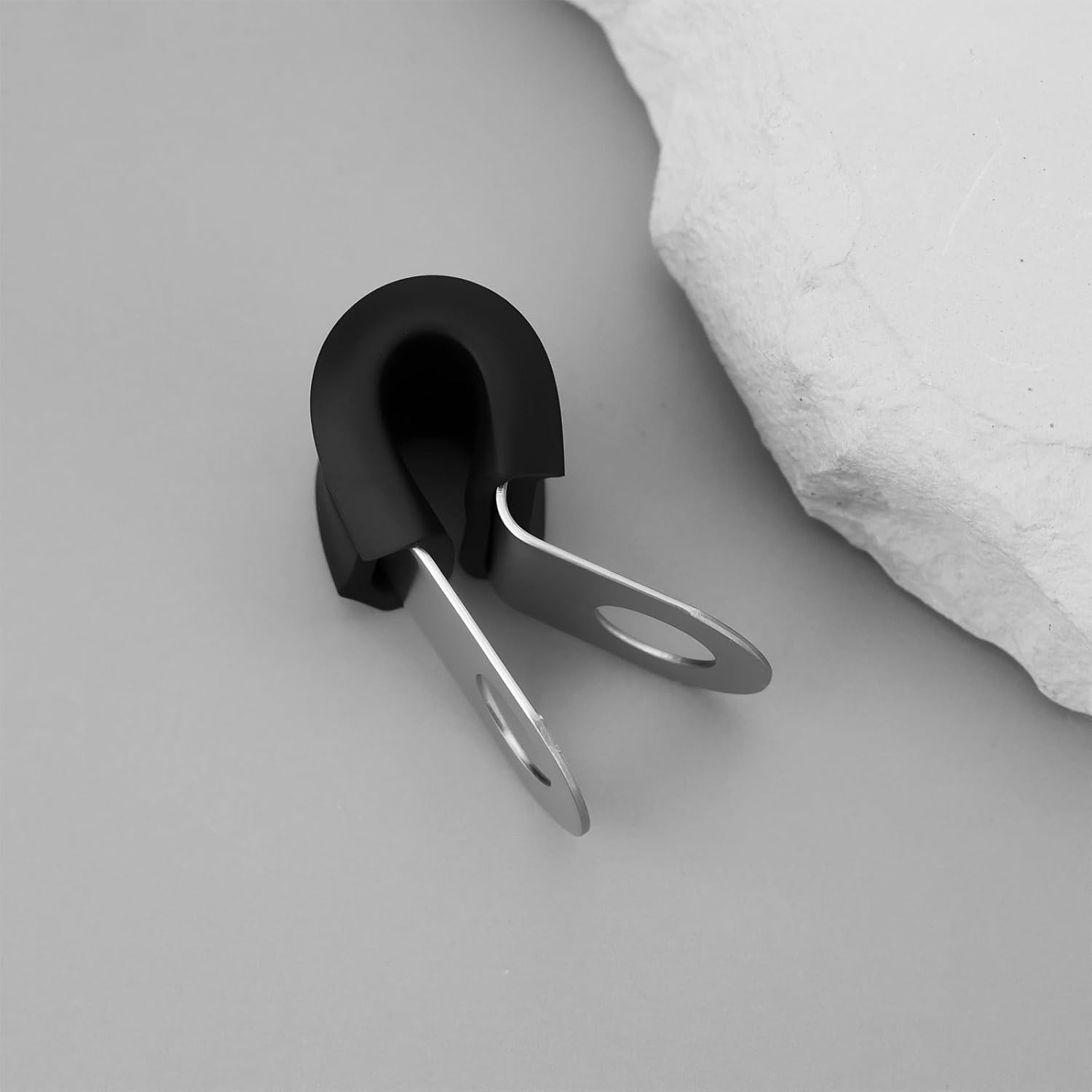 24Pcs Brake Line Clamps Rubber Lined P Clips for 3/16 Pipes Car Tools image number 5