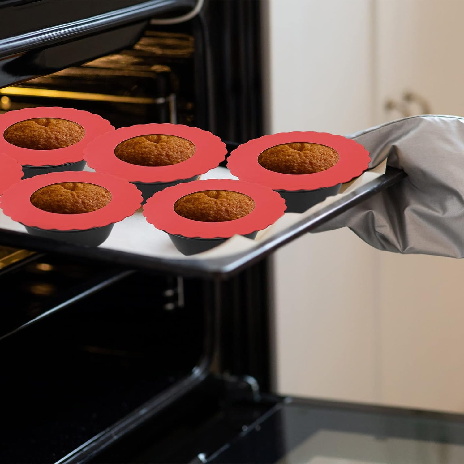 Pie Dish Set Including Mini Pie Pans Nonstick 5 Inch Metal Bakeware and Silicone Crust Protector 3.5-6.4 Inch Kitchen Baking Cover to Protect Edge from Burning, Red(16 Pcs) image number 6