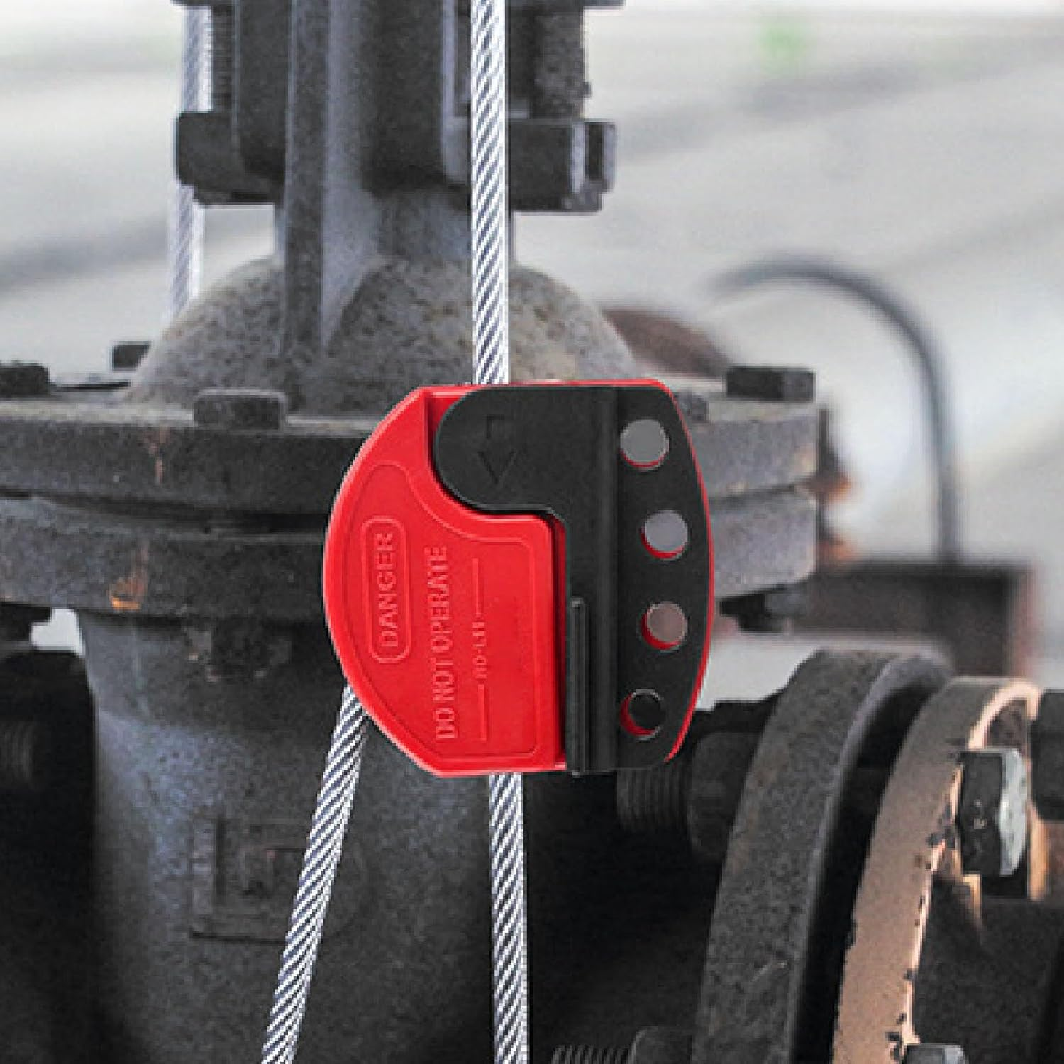 Stainless Steel Adjustable Lockout Cable Lock, 4Mm Steel Safety Padlock for Lock Out Tag Out image number 3