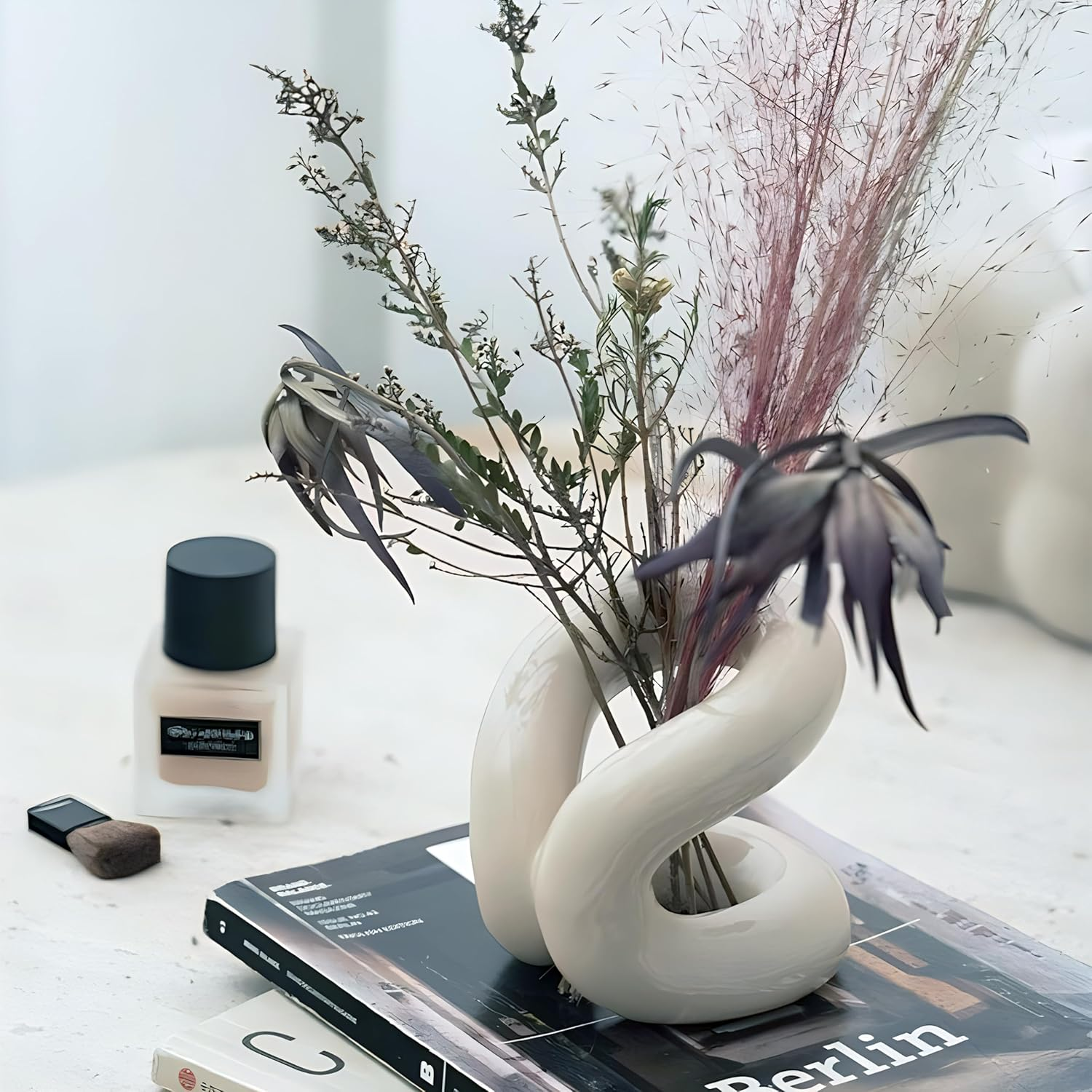 Minimalist Design White Ceramic Makeup Brushes Holder Stand Rack Organizer, Cosmetic Pen Toothbrushes Holder Dressing Table Decor image number 5