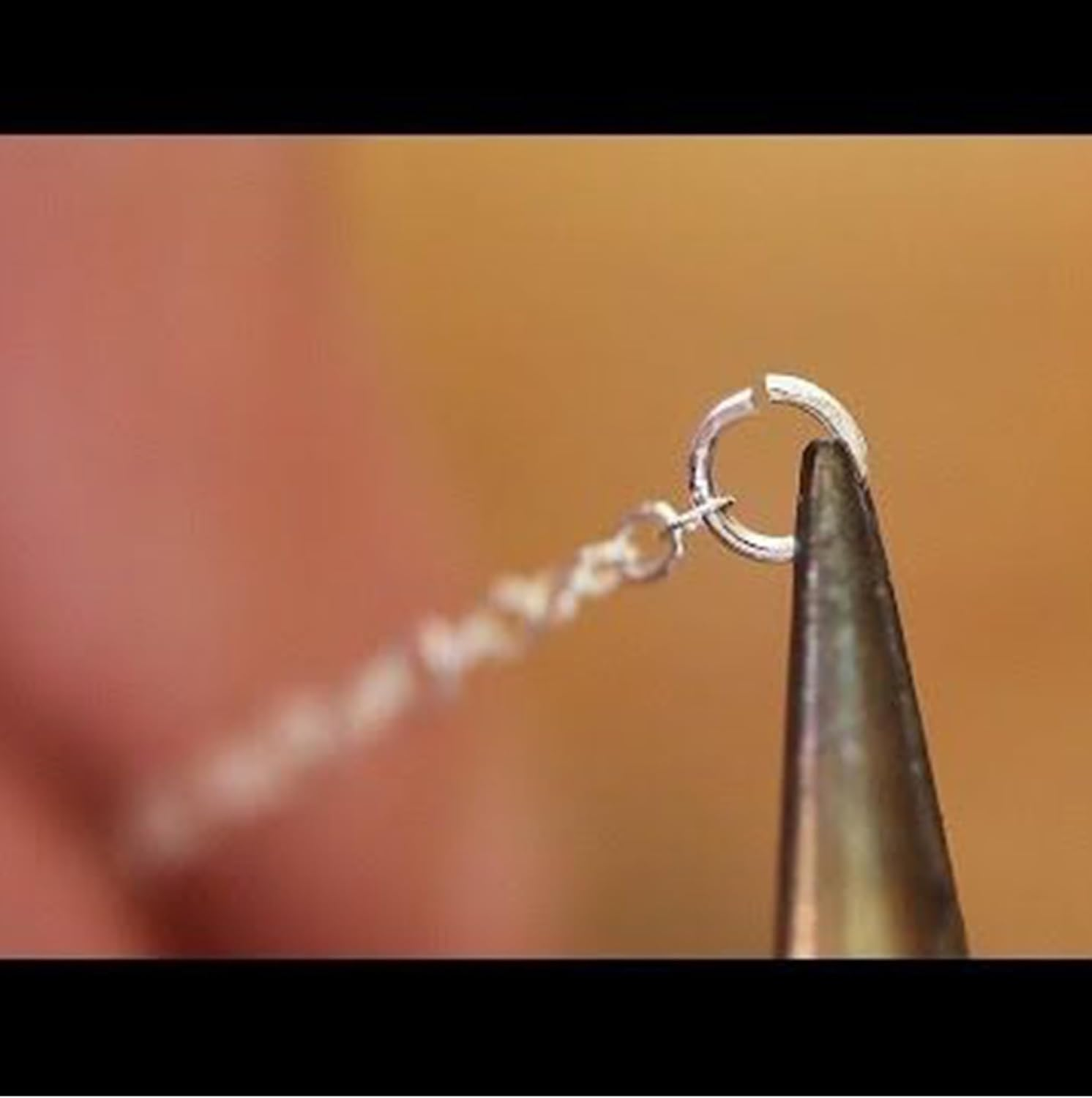 200 PCS Open Jump Rings 5Mm X 0.7Mm Stainless Steel Open Jump Rings Connectors Jewelry Findings (Gold)