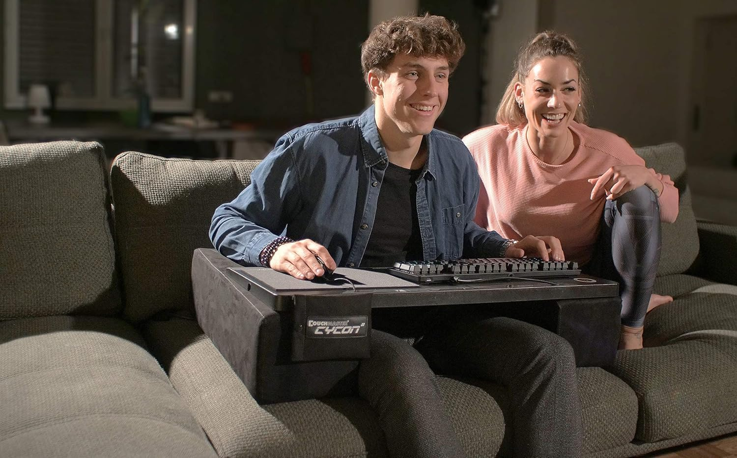 Couchmaster CYCON&sup2; Fusion Grey &ndash; Ergonomic Gaming Lapdesk for Couch and Bed &ndash; USB Hub Gaming Lapboard &ndash; Large & Stable (For PC, PS4/5, Xbox One/Series X, Laptops)