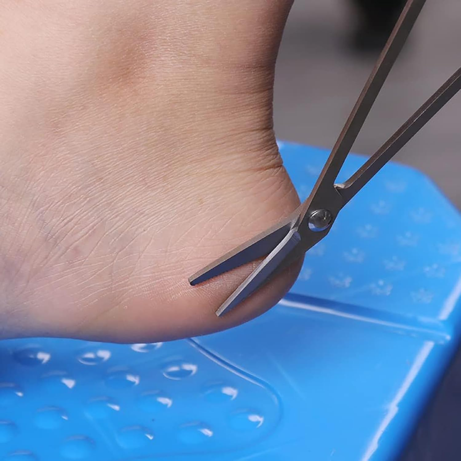 Lexziuo 1PCS Long Handle Toenail Clippers for Seniors & Thick Nails - 8 Inch Extra Long Professional Pedicure Scissors, Rust-Proof Stainless Steel Nail Clippers with Ergonomic Grip image number 6