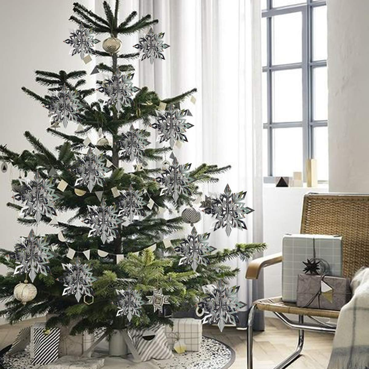 Crafare Christmas Hanging Snowflake Decorations 18PCS 3D White Silver Snowflakes Hanging Garland for Christmas Winter Wonderland Holiday New Year Party Home Decoration - Sparkle 18Pcs image number 3