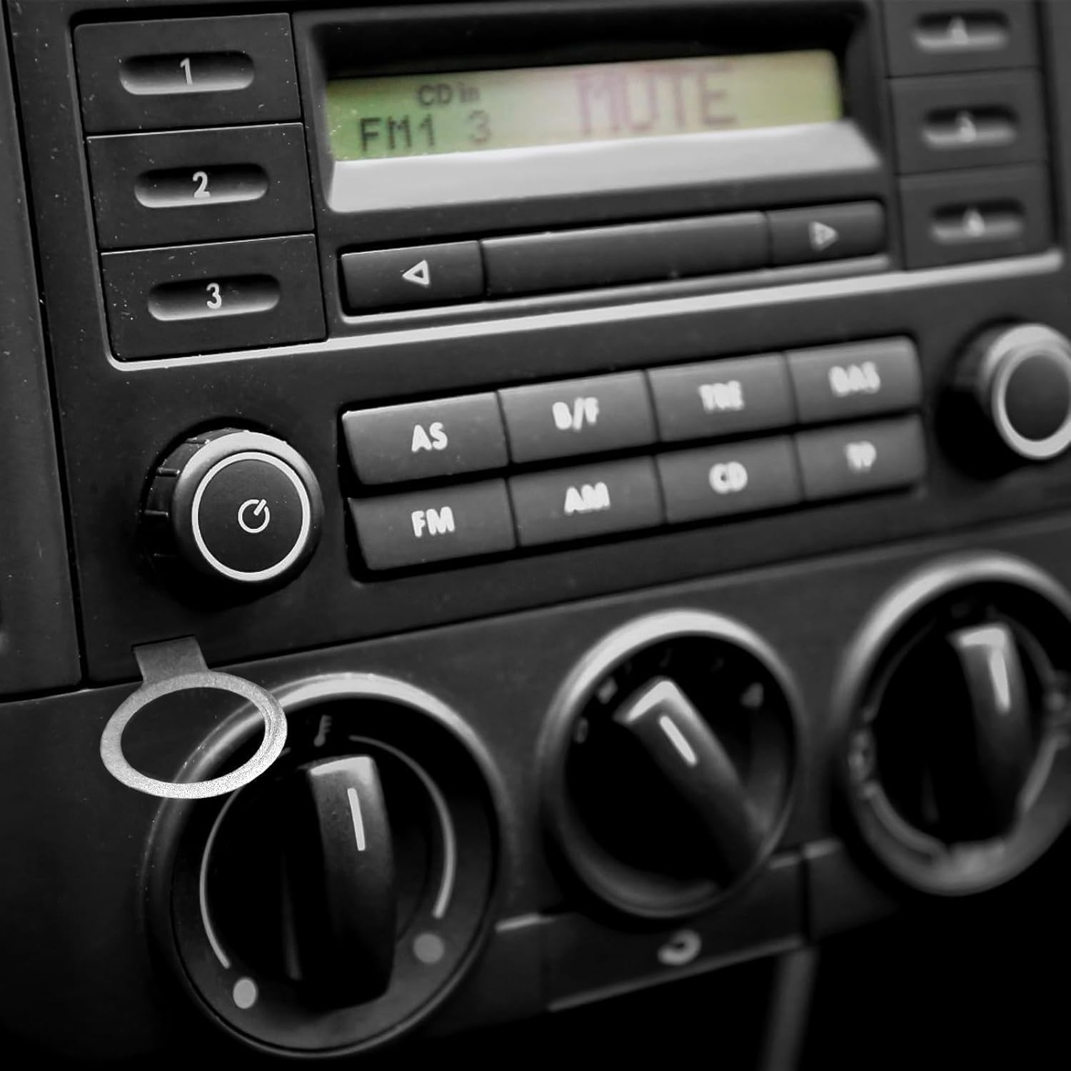 Wzenclave 4Pcs Car CD Radio Removal Tools Release Keys Stereo Extraction Kit Stereo Extraction Tool Pin Easy to Hold Stainless Steel Car CD DVD Host Key Removal Tool Compatible with Becker JVC image number 5