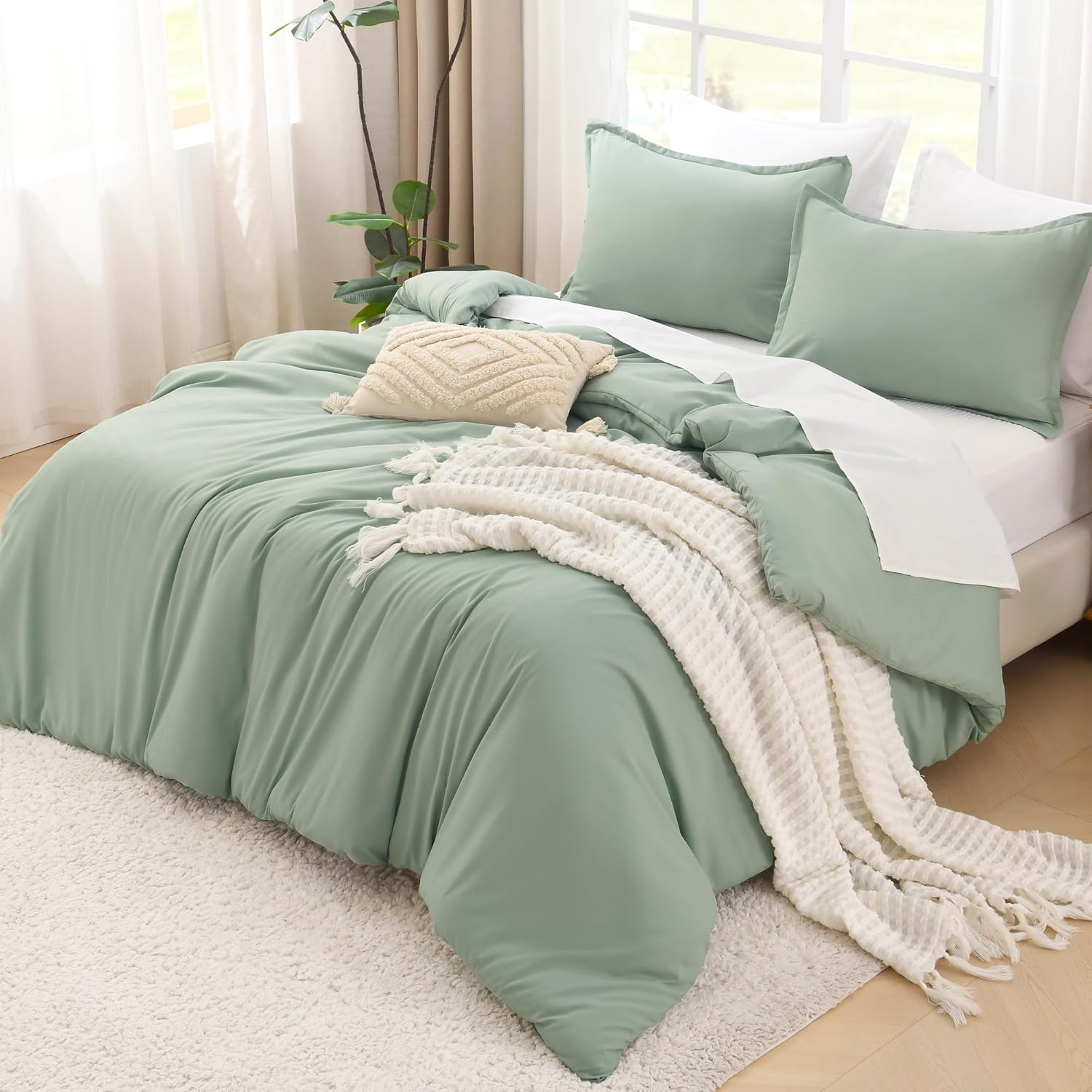 Litanika Oversized King Comforter Set 120X120, 3 Pieces Sage Green Super King Size Lightweight Solid Bedding Comforter Set, All Season Fluffy Bed Set image number 5