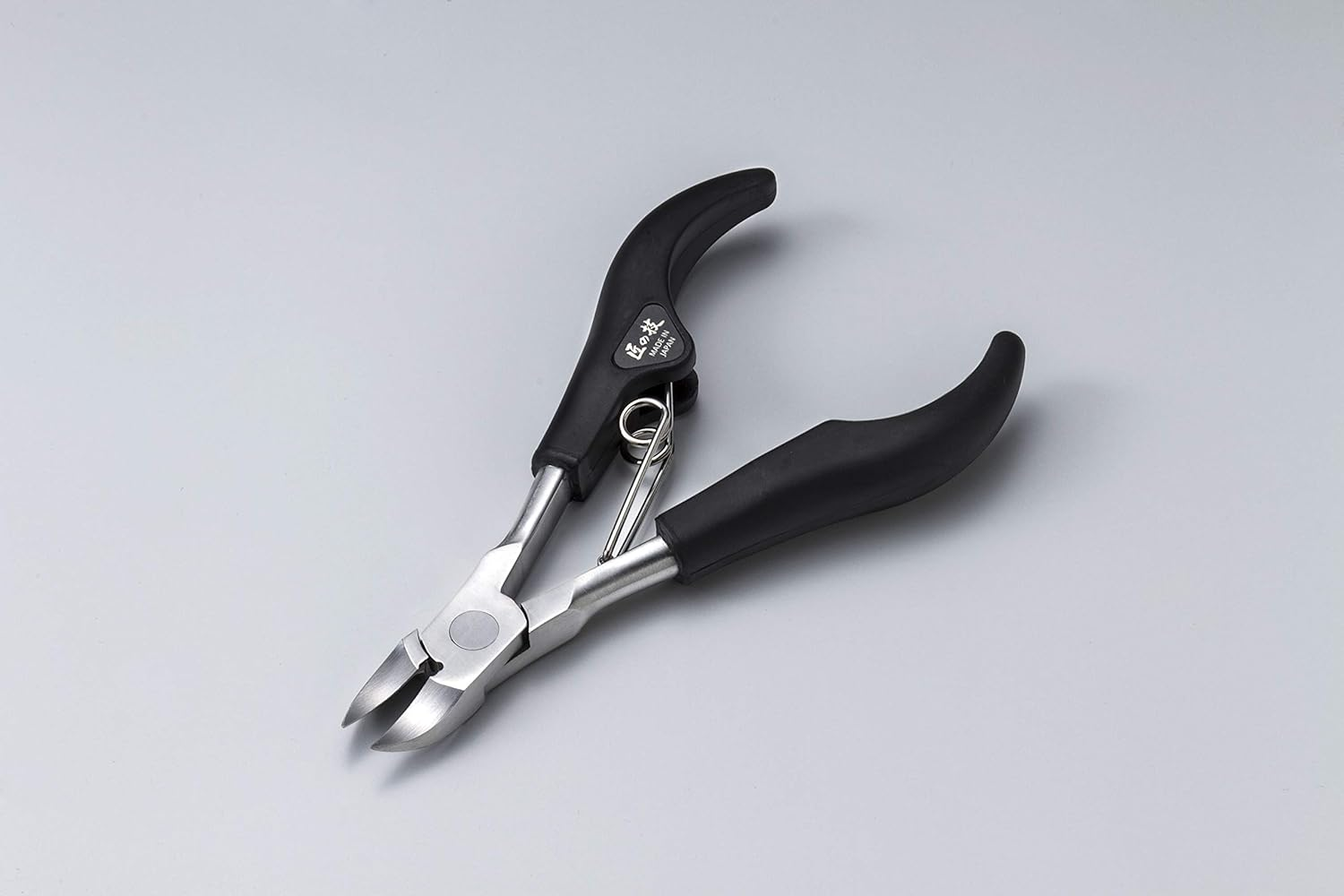 GREEN BELL匠の技 Black Stainless Steel Modern Nail Clipper image number 4