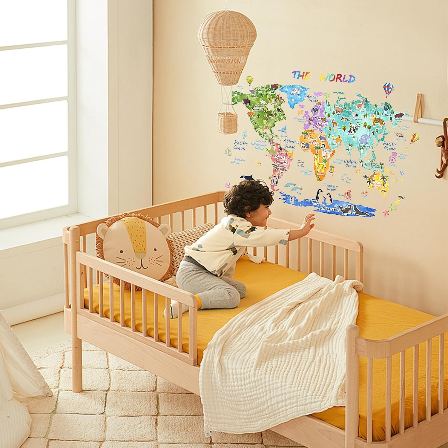 Hianjoo Animal World Map Wall Sitckers, Colorful Educational World Map Learning Wall Decals for Girls Nursery Bedroom Living Room Classroom