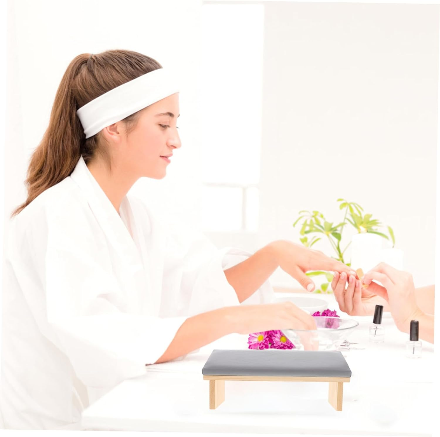Ipetboom Manicure Salon Accessory Hand Pillow Stand Arm Rest for Nail Art Comfortable and Space-Saving image number 2