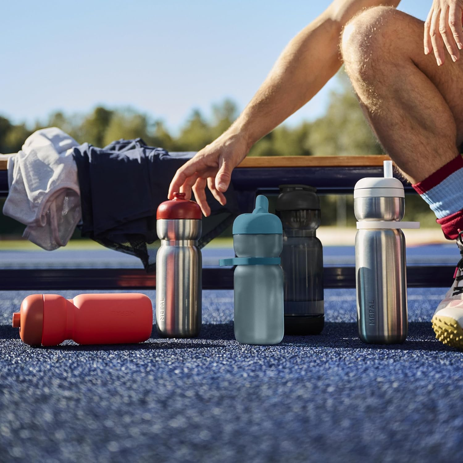 Mepal - Flip Sport Water Bottle - Leak-Proof (When Closed) - Comfortable Carry Handle - Built-In Straw - Water Bottle - 600 Ml - Graphite Black image number 6