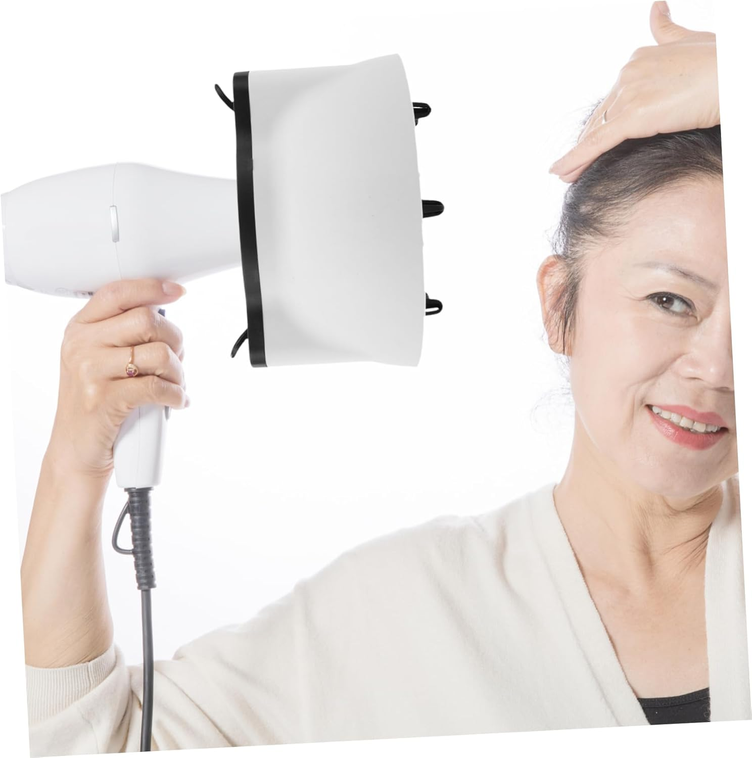 SAFIGLE Hair Dryer Diffuser Attachment Sturdy Construction Blow Dryer Hood for Salon-Quality Finish image number 4