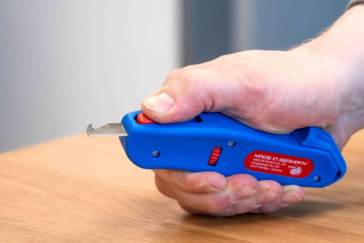 WEICON Tools Cable Stripper No. S 4-28, Stripping Tool for Cables from 4-28 Mm, with Retractable Hook Blade, Made in Germany image number 4