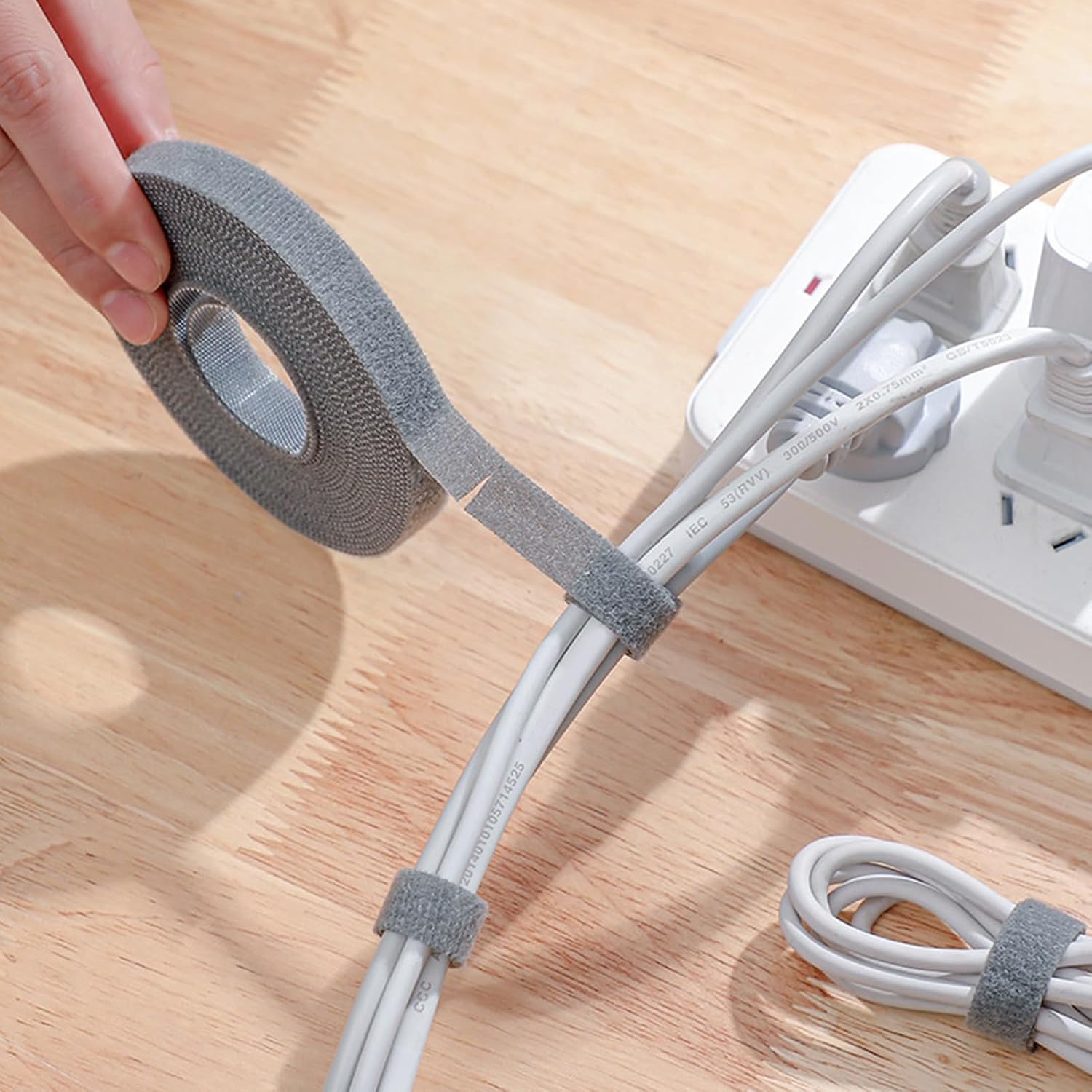 Heavy Duty Securing Straps, Tearable Reusable Fastening Cable Ties, ORGANIZATION, CONVENIENT DESIGN, DURABLE MATERIAL, AMPLE LENGTH, PROFESSIONAL LOOK, For image number 5