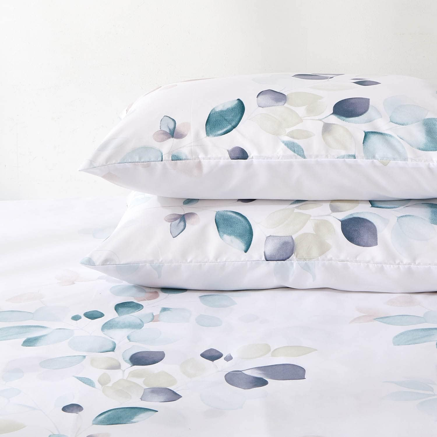 Elia Leaf Turquoise Aqua Quilt Cover Set, 3Pcs King Botanical Leaf Doona Cover Set (King Size) image number 1