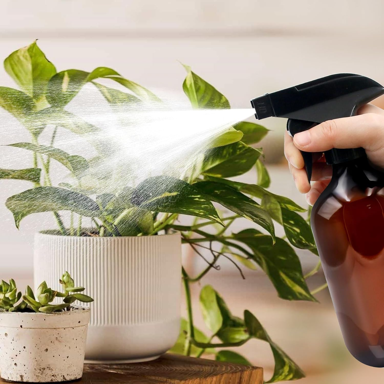 Pack of 2 Spray Bottles, 500 Ml Water Spray Bottle Plants, Atomiser Spray Bottles with Adjustable Spray Tips, Empty Water Spray Bottle Cleaning, Home, Garden, Hairdresser (Brown) - Green image number 3