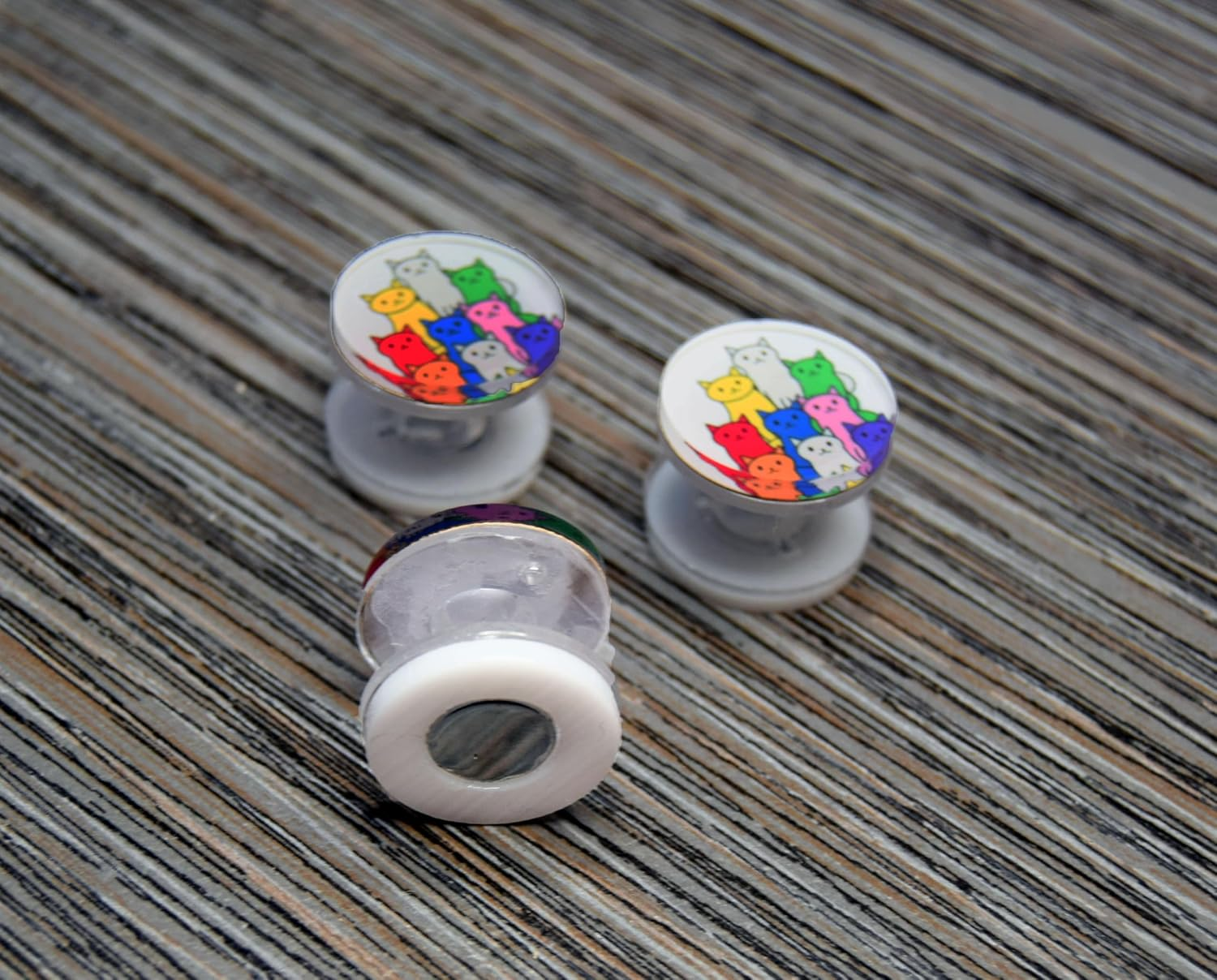 Needle Minder for Cross Stitch the Set of 3 Parking Bobbins Needle Minders Floss Holders Keeper Magnetic Clips Tightening Floss Cross Stitch Parking Bobbins for Embroidery Frame Scroll Rod Qsnap Hoop Tension Clips Thread Catcher image number 4