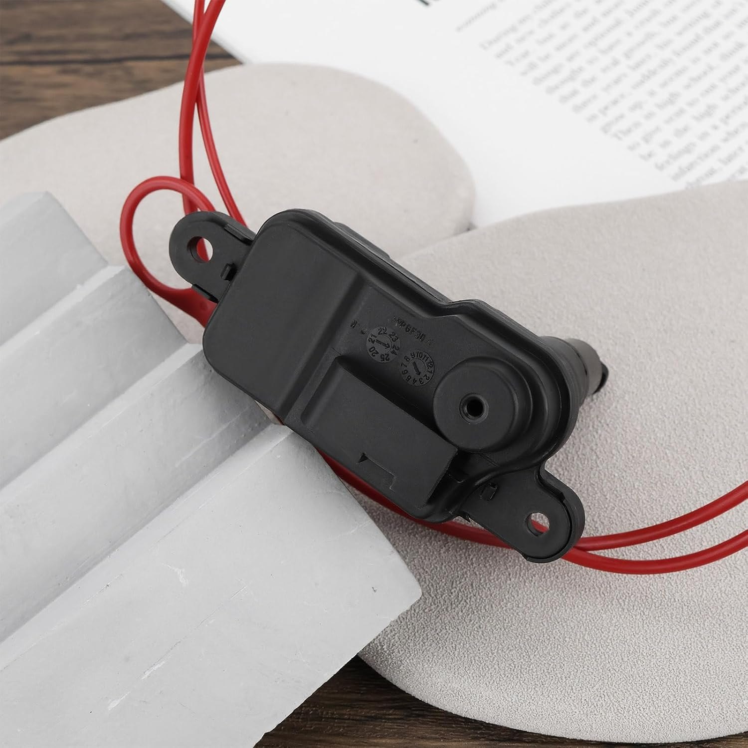 Be in Your Mind 1 Pc Fuel Tank Door Lock Actuator Fuel Flap Lock Motor Actuator 8S0862153, 8S0862153A Compatible with Audi A3 A5 Q7 Q8 TT 2016-2023 image number 5