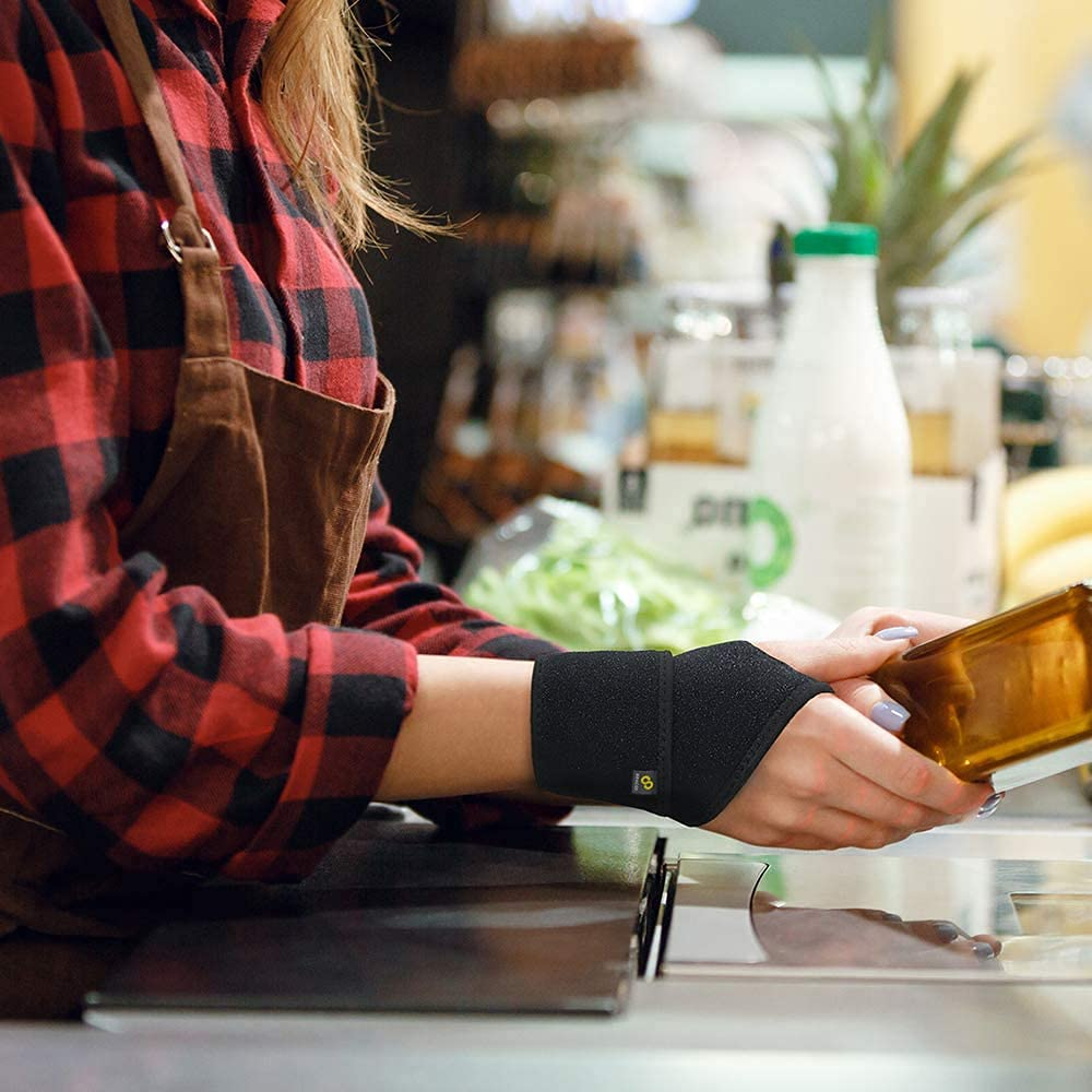 Bracoo Wrist Brace, Wrist Support for Tendonitis, Arthritis, Sprains, Pain Relief, Gym, Sport, 1 Pack Breathable Neoprene Hand Brace Fits Right Left Hand, WS10, Black image number 4