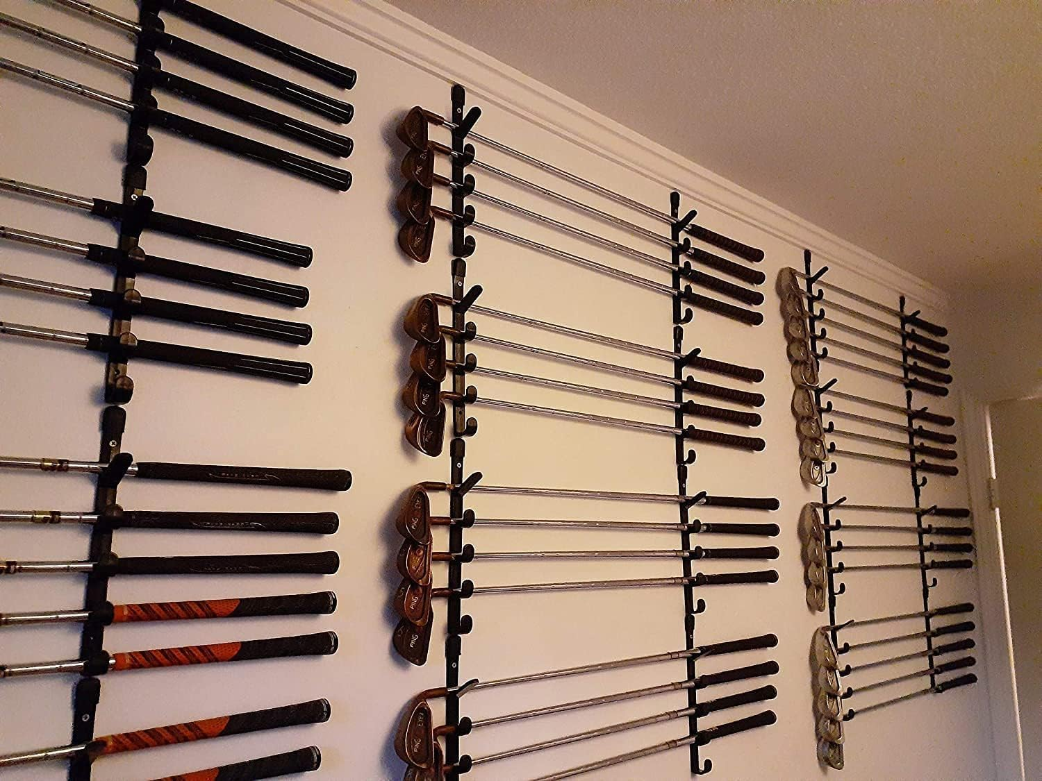Five-Layer Golf Clubs Storage Organizers Rack, Wall Mount Storage Holder Golf Putter Holder Stand Golf Club Display Shelf Golf Putter Rack, Golf Club Display Cases Bracket - Holds up to 10 Golf Clubs image number 4