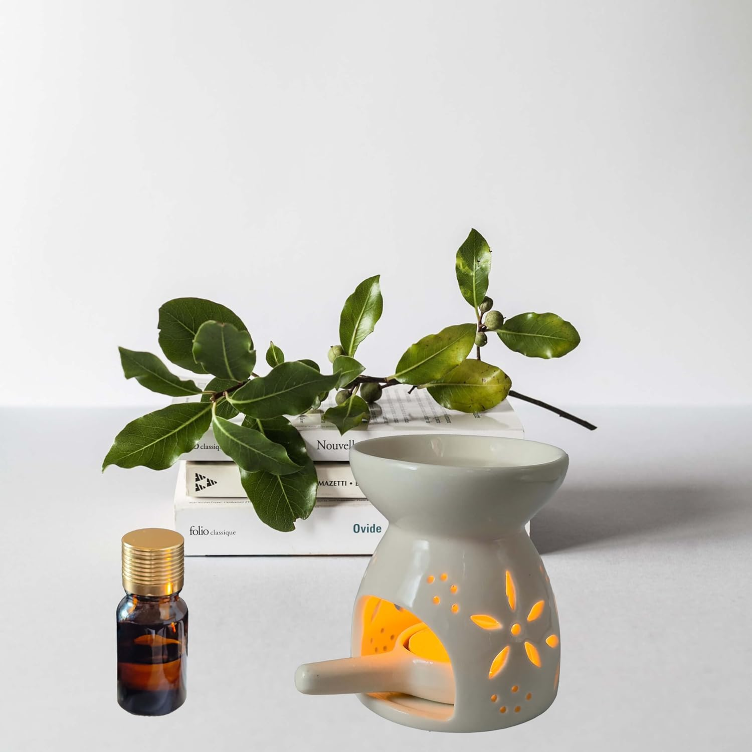 White Oil Burner Set, Tea Light Wax Melt Warmer with Tea Wax Tray, Essential Oil Diffuser, Oil Burner for Scented Oil image number 3