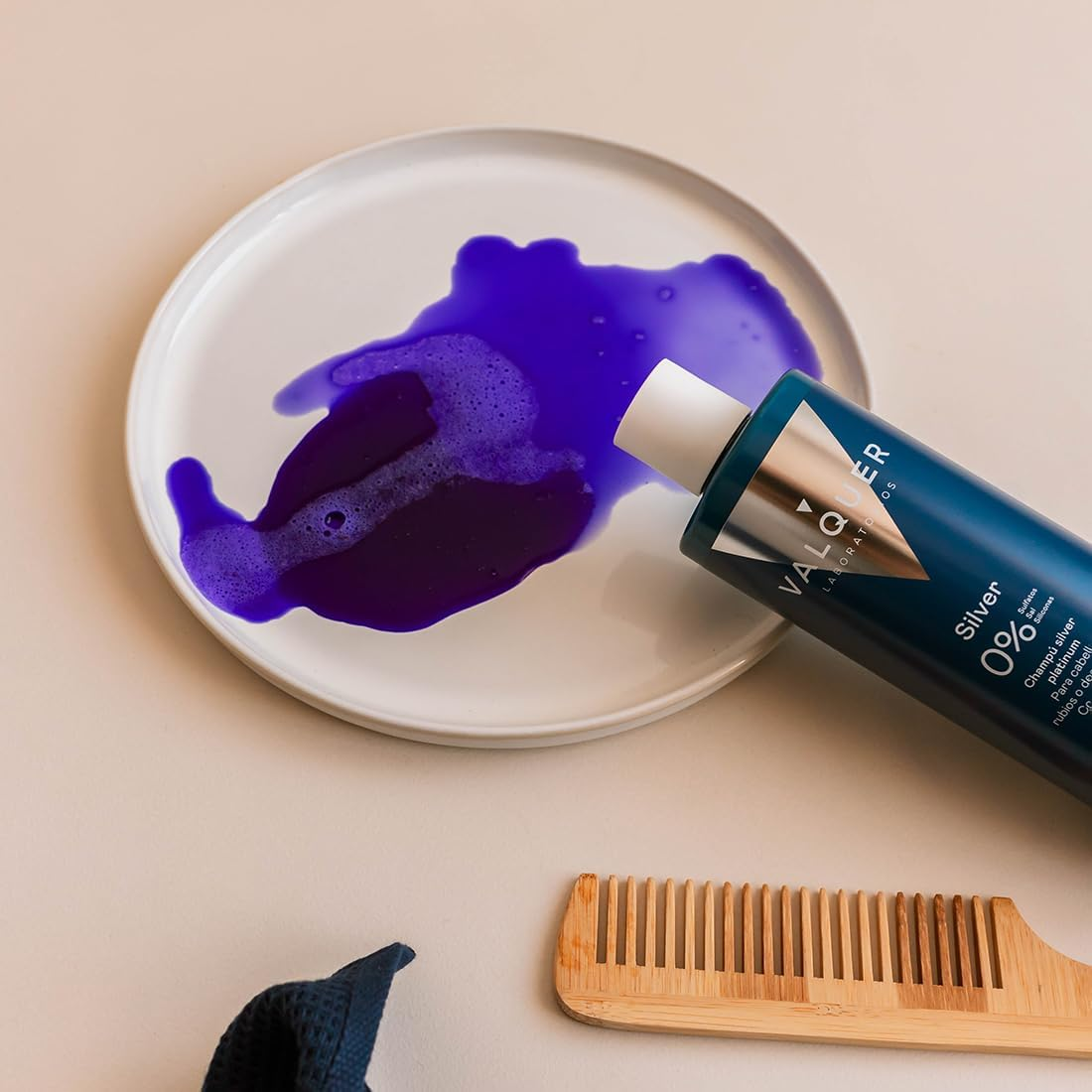 Valquer Shampoo Silver Platinum Hair White, Grey and Rubios, 400 Ml