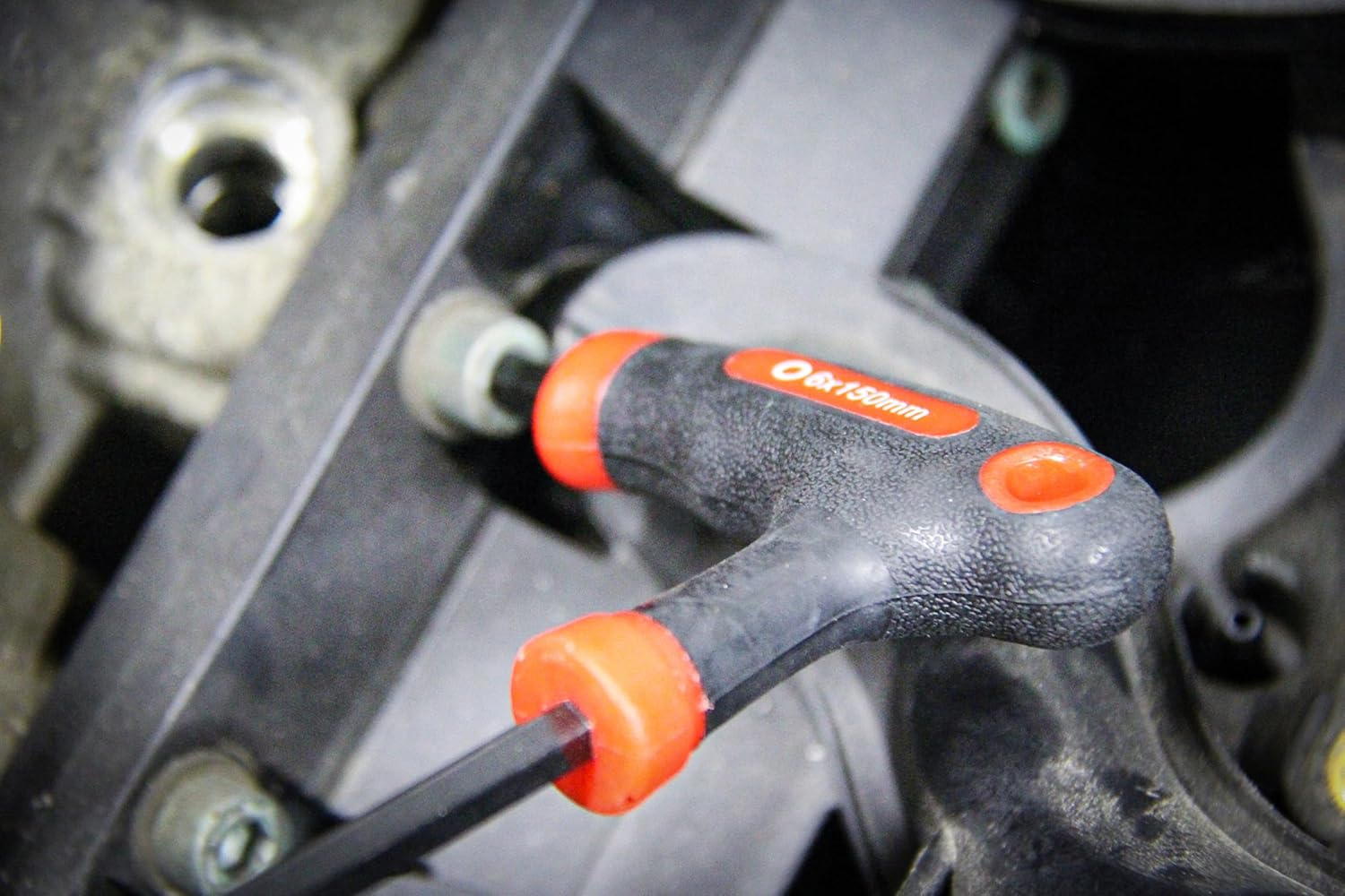 BGS DIY 7880 Screwdriver Set with T-Handle and Side Blade T-Profile (For Torx) with Bore T10 - T50 9-Piece image number 6