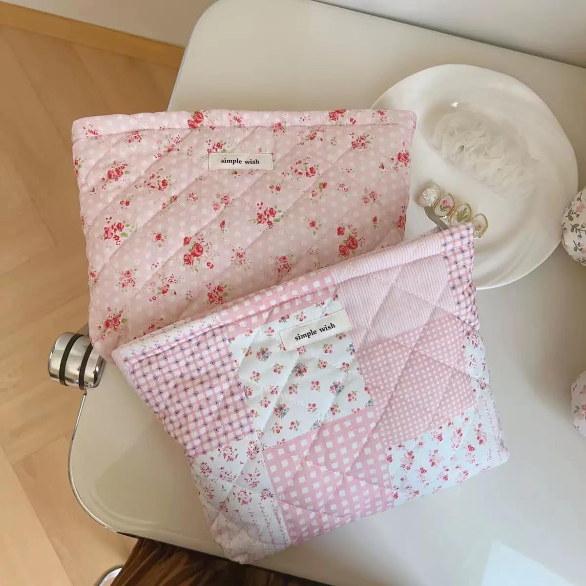 Uekeboag Quilted Floral Cotton Makeup Pouch,Coquette Quilted Cosmetic Bag for Women and Girls, Aesthetic Organizer Bag, Flower Cute Travel Toiletry Bags, Patchwork Pink, Vintage Chic image number 1