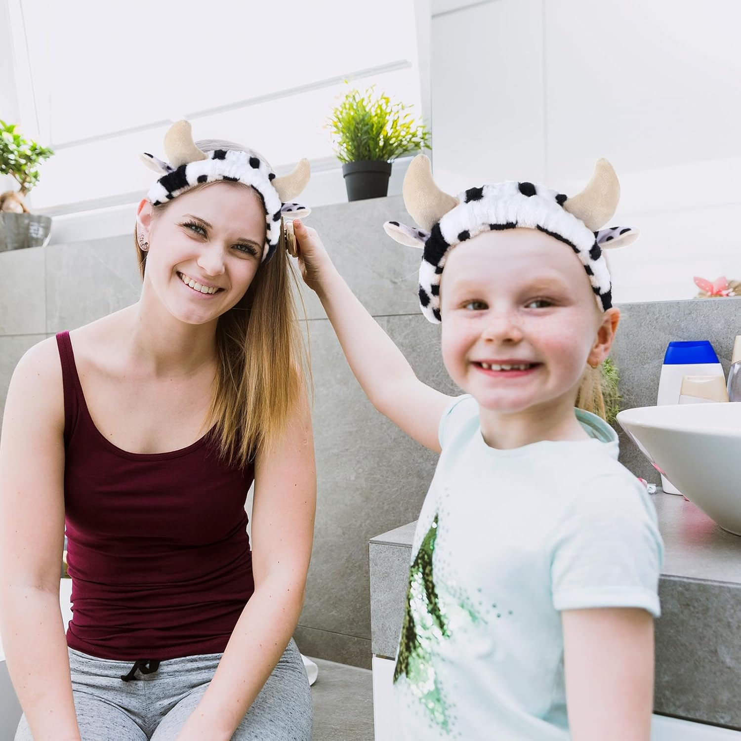 Make-Up Hairband Plush Cow Print Face Wash Hair Bands Flannel Headband Cosmetic Elastic Hair Band for Washing Shower Sports Beauty Skin Care Spa for Women Girls image number 1