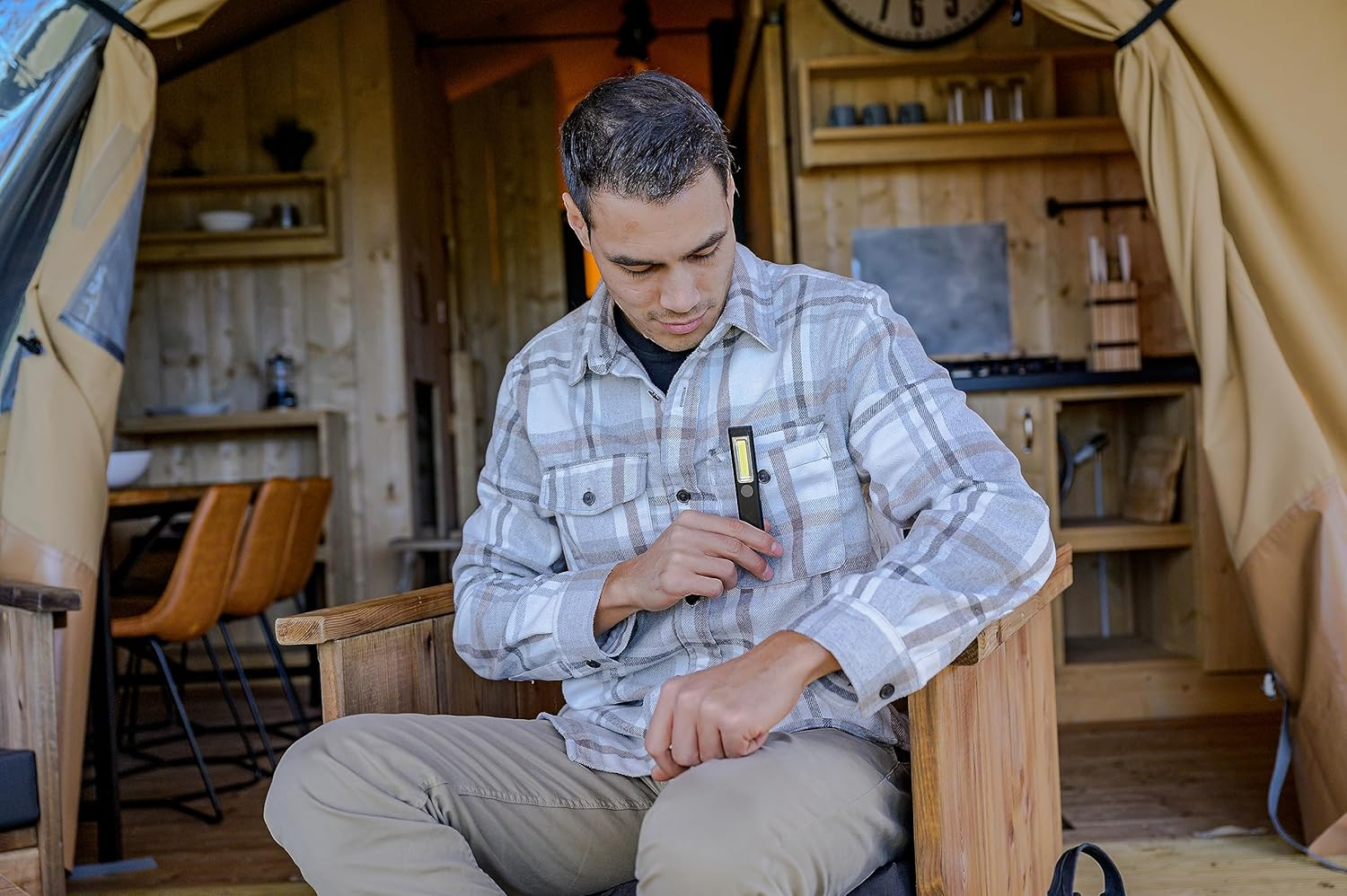 Brennenstuhl PL 200 AC/LED Flashlight with COB LED (200Lm, USB C Charging Cable, Lighting Duration up to 12H, COB Inspection Lamp with Magnet and Clip) image number 5