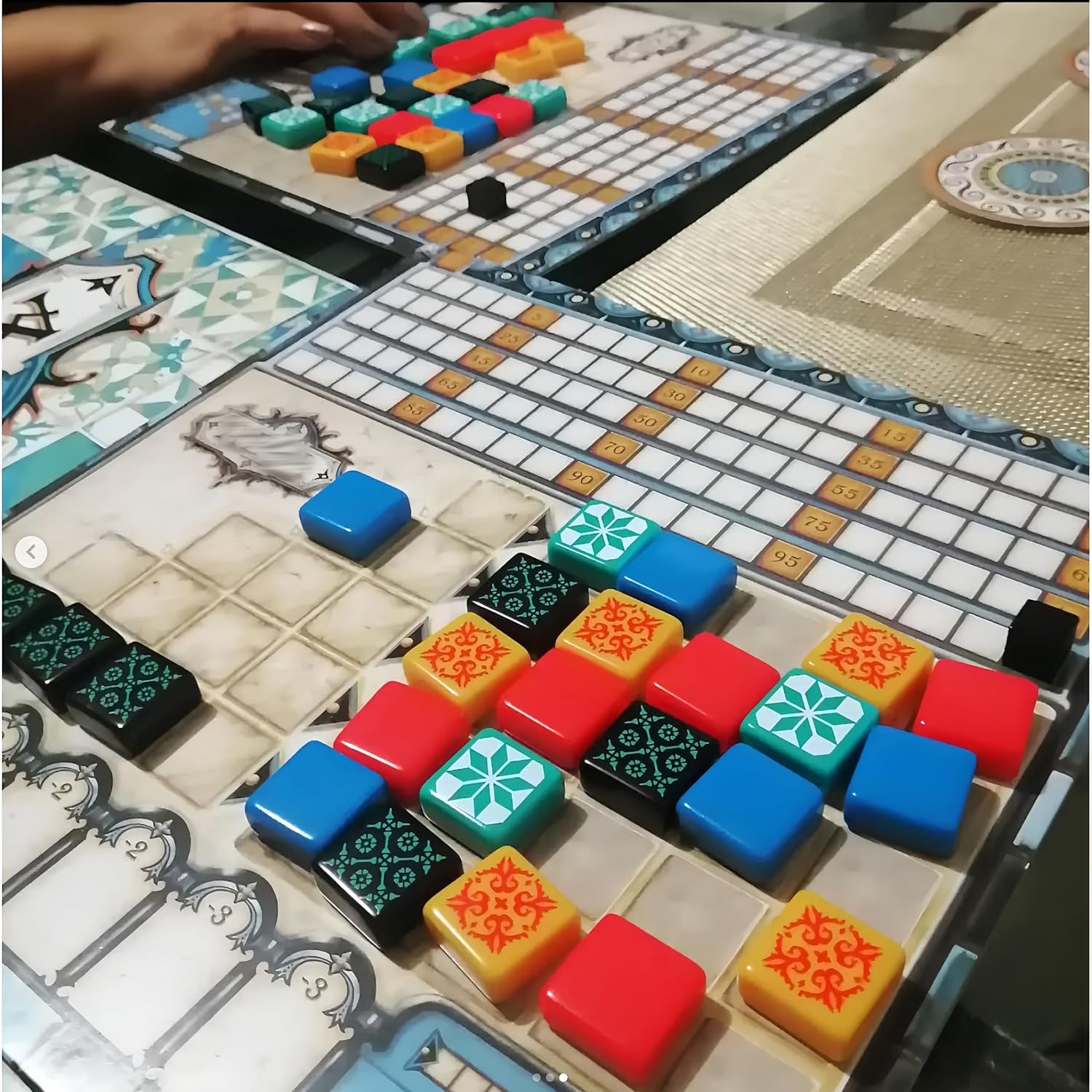 Azul Board Game - Strategic Mosaic Tile Placement Game for Family Fun, Adults & Kids, 2-4 Players, 30-45 Min Playtime, Colourful Pattern Puzzle Game image number 2
