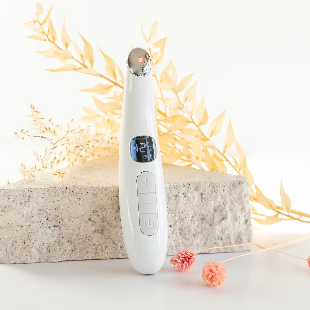 STYLPRO Bags Be Gone: Heated Eye Massager Helps against Puffiness, Wrinkles, Dark Circles and Tightening image number 3