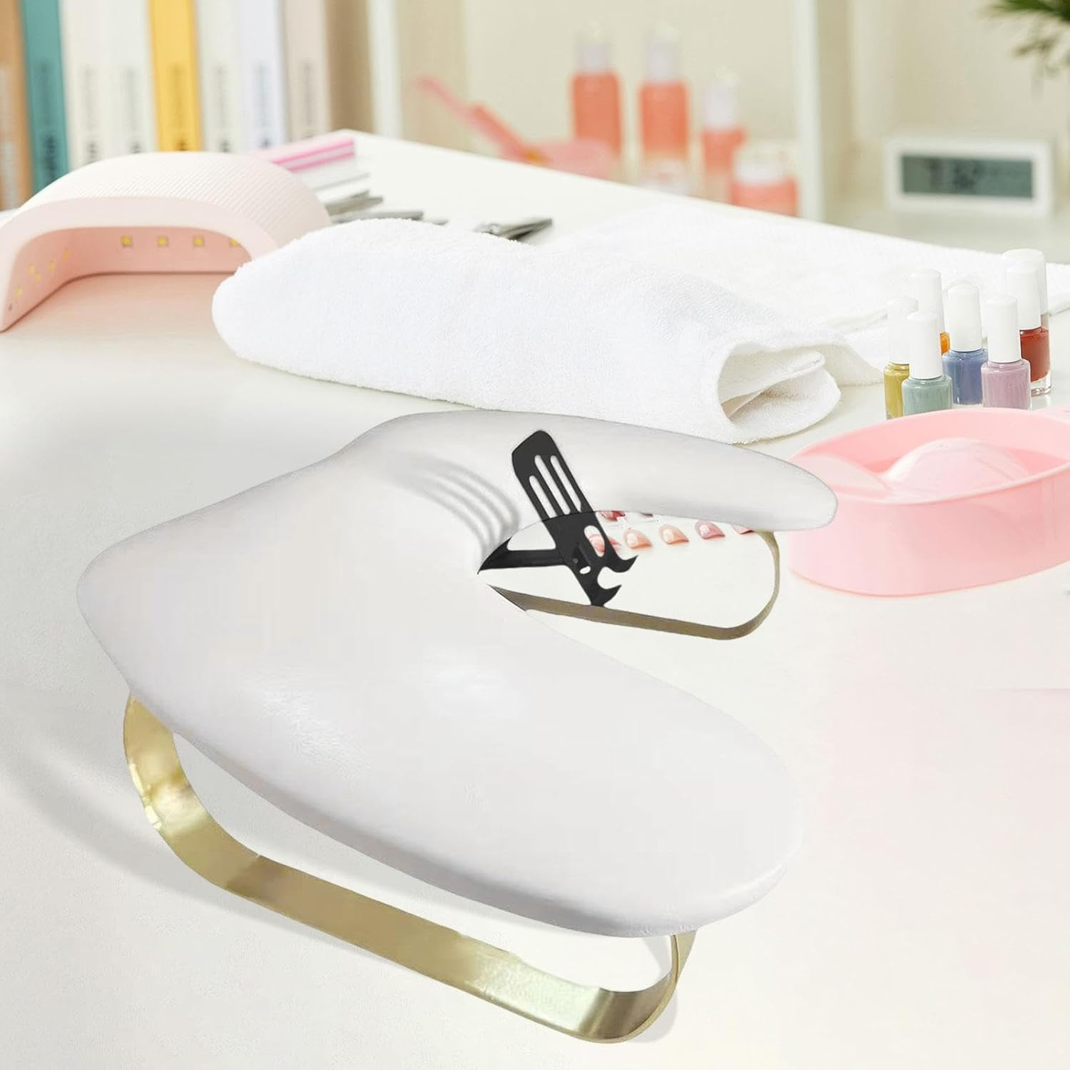 Qtueop Nail Arm Rest Hand Pillow Stylish Non Slip Soft Comfortable Manicure Armrest image number 5