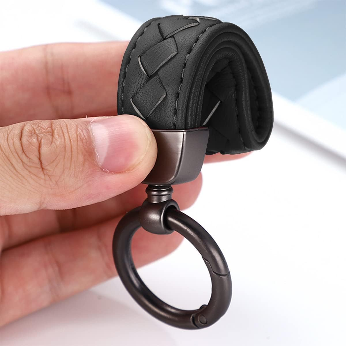 Genuine Leather Car Keychain, Sheepskin Key Fob Holder Keys Organizer with 360 Degree Rotatable Anti-Lost D-Ring - Black image number 4