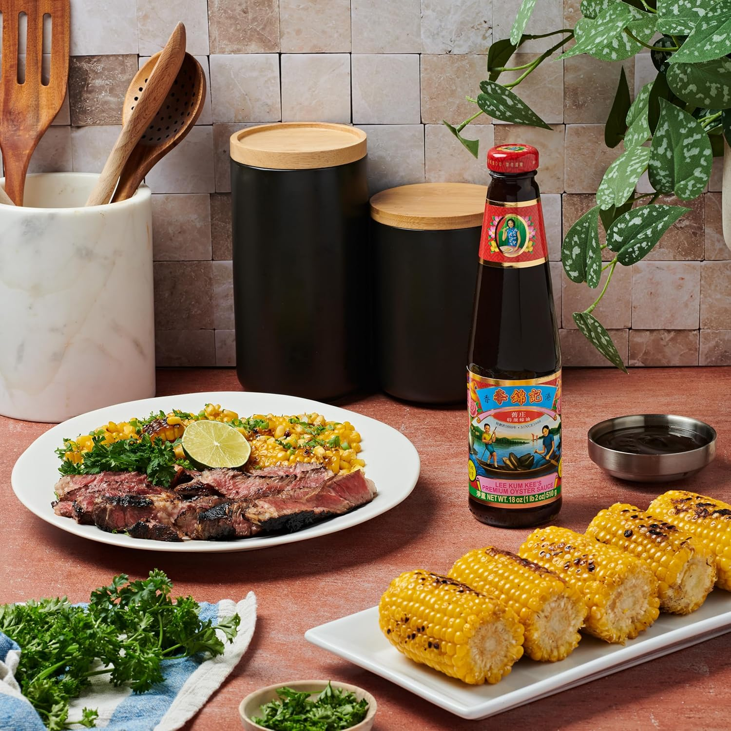 Lee Kum Kee Premium Oyster Sauce, 510 G image number 4