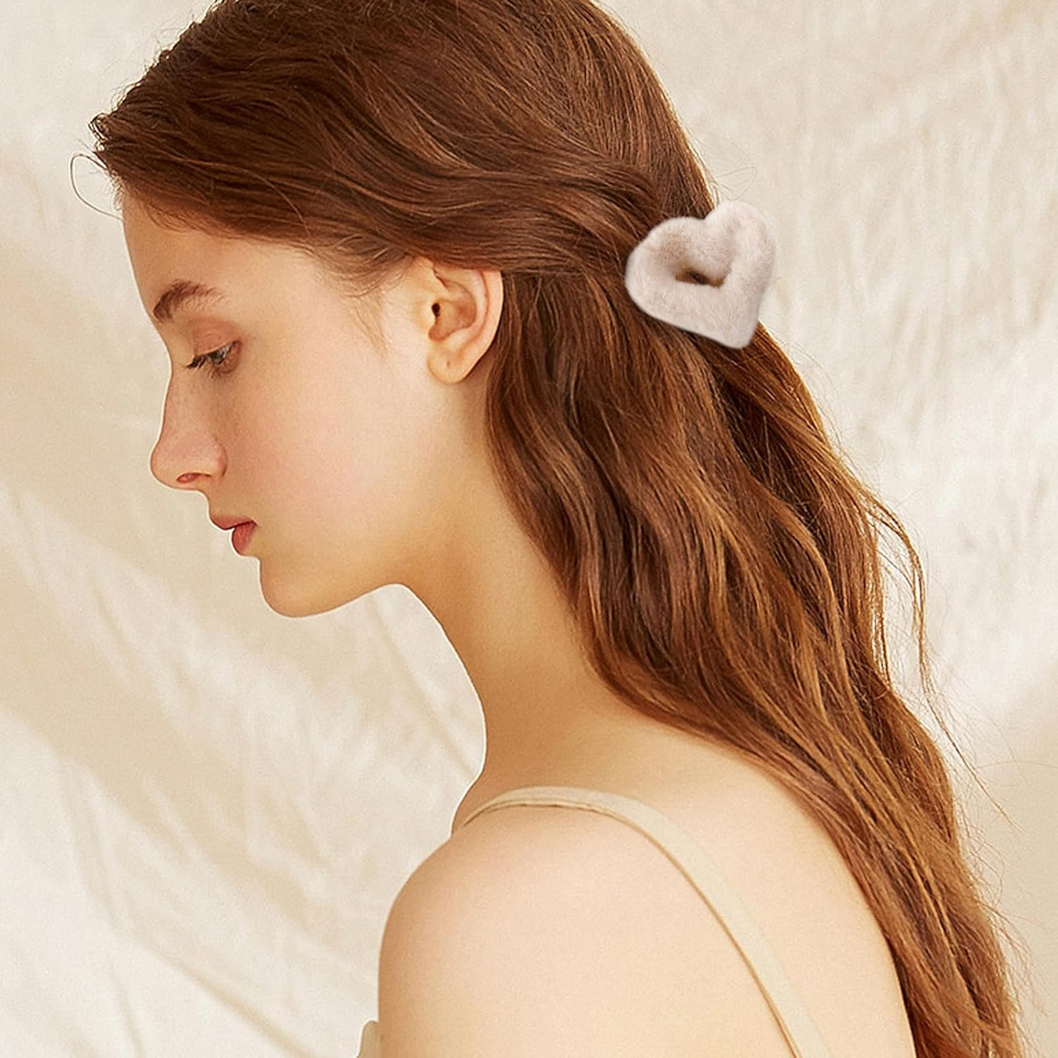 3 PCS Heart Shaped Plush Clip,Plush Hair Clips for Thick and Thin Hair,Faux Fur Hair Claw Clips Plush Hair Catch Barrette Jaw Clamp,Fluffy Plush Hair Claw Clips for Women and Girls image number 2