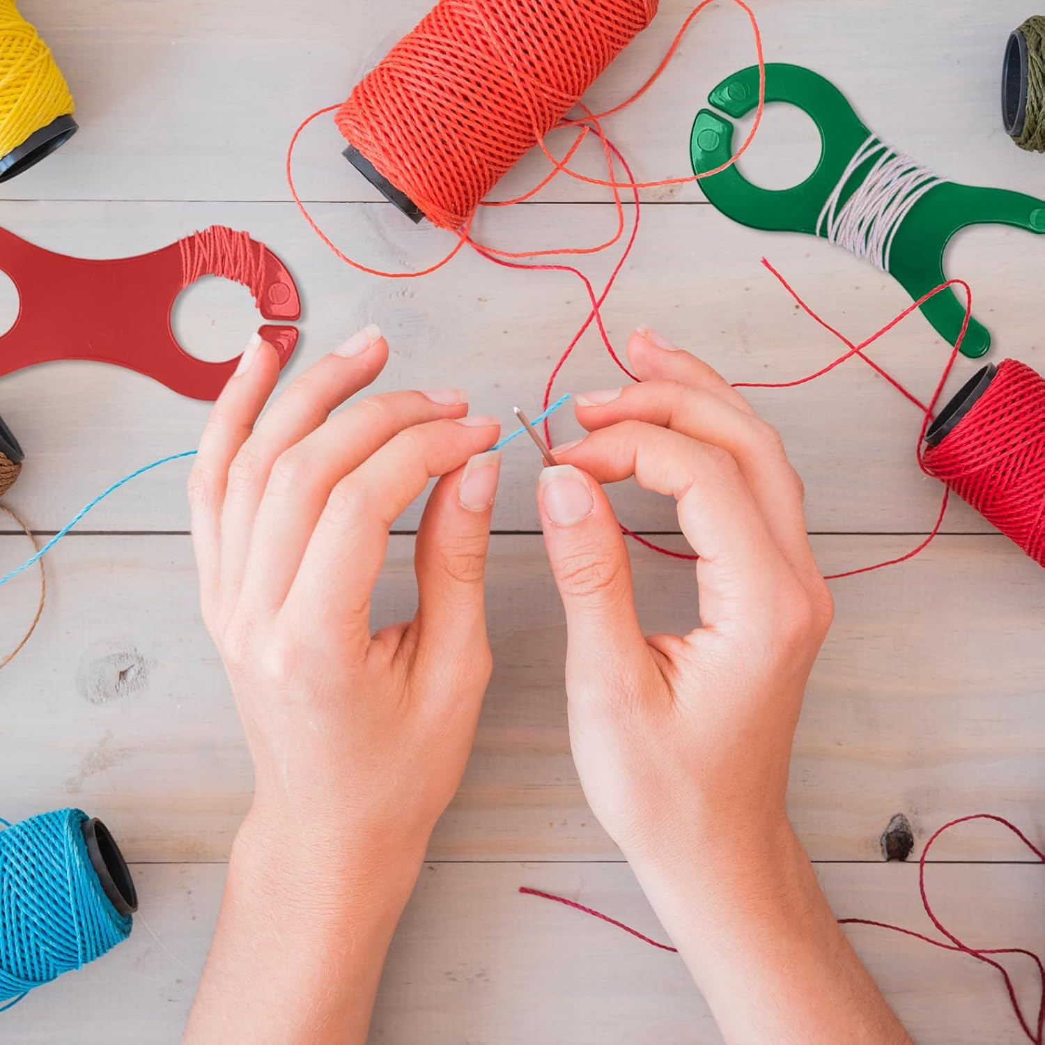 Yarn Bobbins Spool, 20 PCS Bobbin Organizer Thread Holder for DIY Crafts (5 Colors) image number 4