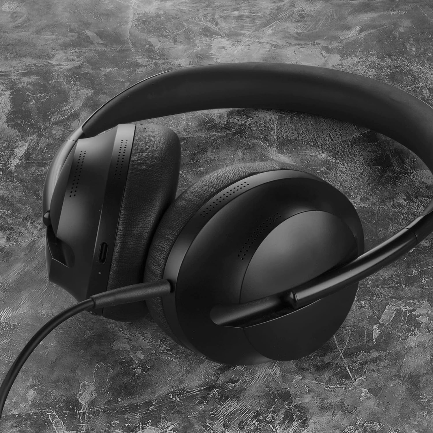 Audio Cable for Bose QC Ultra/45/35/25/700/Se, Quietcomfort Headphones 3.5Mm TRRS to 2.5Mm TRS Replacement Aux Cord with Inline Microphone and Volume Control (5 Ft/1.5M) image number 1