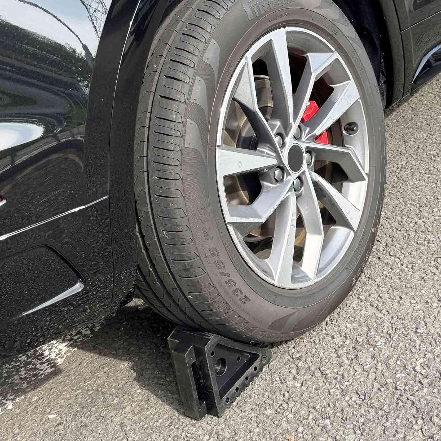 2-Pack Heavy Duty Black Wheel Chock，Made of Solid Rubber (8" X 4" X 6"- Pair) image number 1