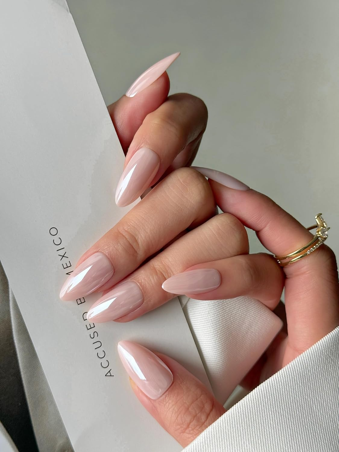 Bianco Sue Press-On Nails | Shimmery Pink Almond False Nails, Reusable Stick-On Fake Nails with Adhesive Tabs and Glue | Salon-Grade Quality | Transparent Storage Box | 15 Sizes - 30 Nail Kit