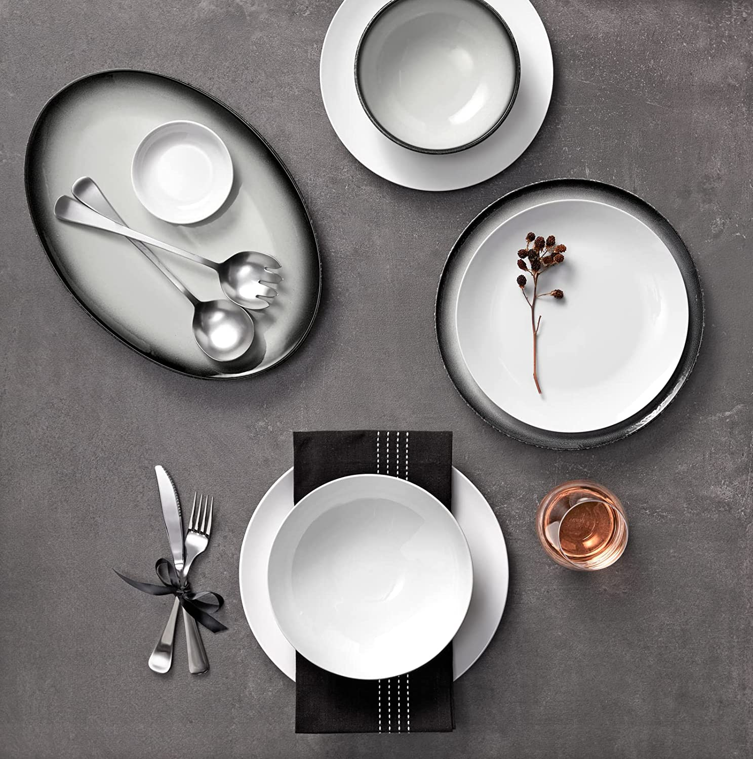 Maxwell & Williams Caviar Oblong Platter 40X12.5Cm Granite image number 4