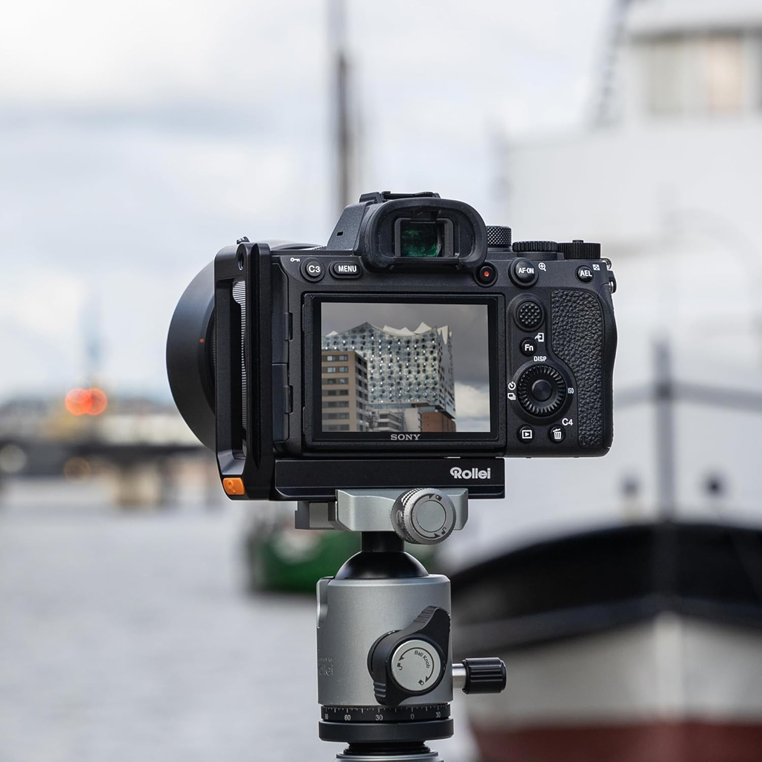 Rollei Universal L-Bracket, Arca-Swiss Compatible L-Bracket for under Camera Mounting image number 2