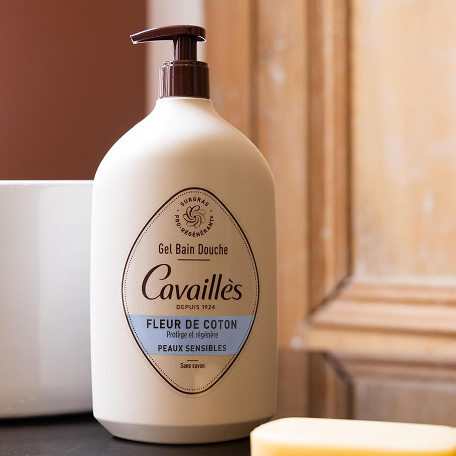 Rog&eacute; Cavaill&egrave;s Cotton Shower Gel for Sensitive Skin 1 Litre image number 6