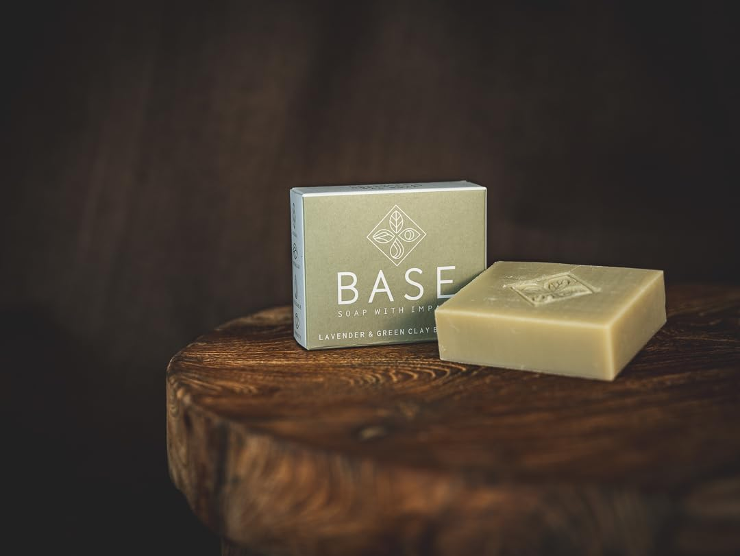 Base - Soap with Impact - Bar Box Lavender and Green Clay, 135G
