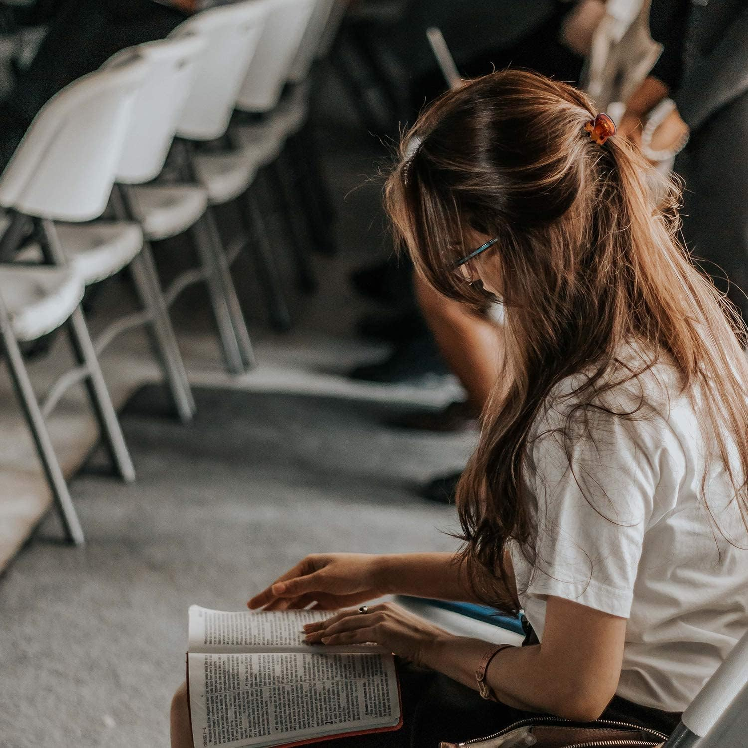 YOHAMA 36 Pcs Durable Mini Hair Claw Clips, Great for Design Kids and Adult Hairstyles, Decroation Buns, Pining Bangs, Strong Grip, Multifunction Clamp Clips.(3 Colors) image number 6