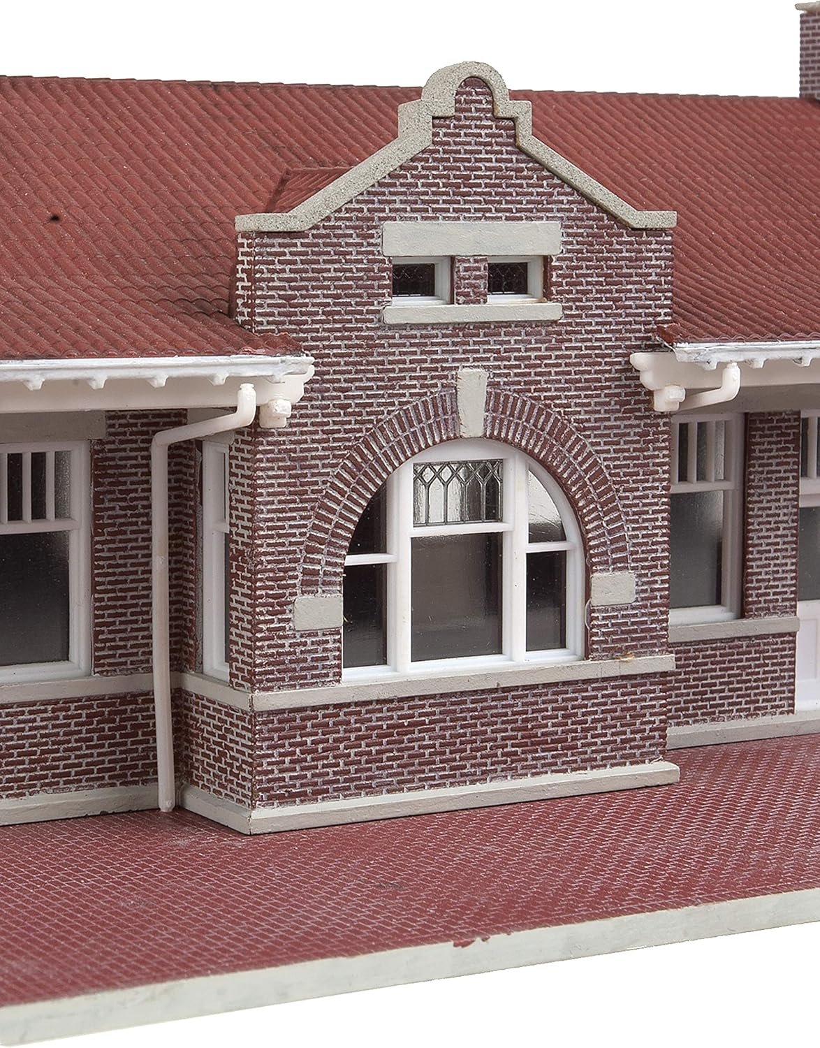 Walthers Cornerstone Brick Mission Style Depot Train image number 1