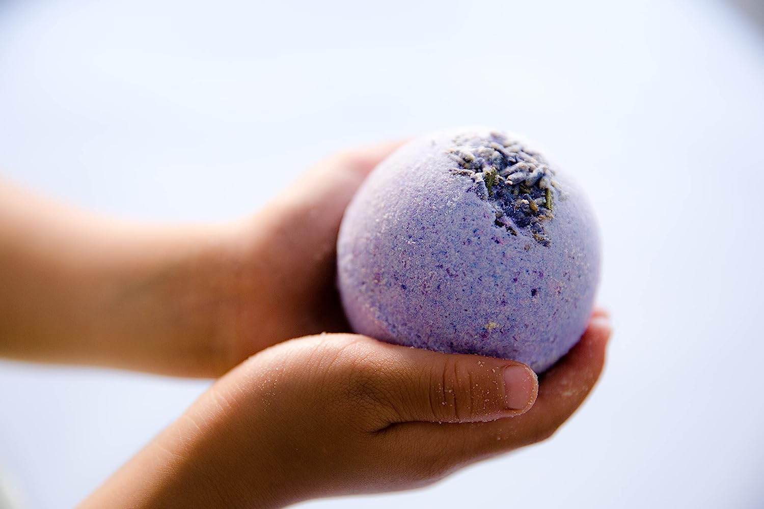 Pangolin House 9 Organic and Natural Bath Bomb Gift Set. Australian Handmade Fizzies for Bubble Bath. Rich in Essential Oil, Shea Butter, Jojoba Oil to Moisturise Dry Skin. Idea for Women.