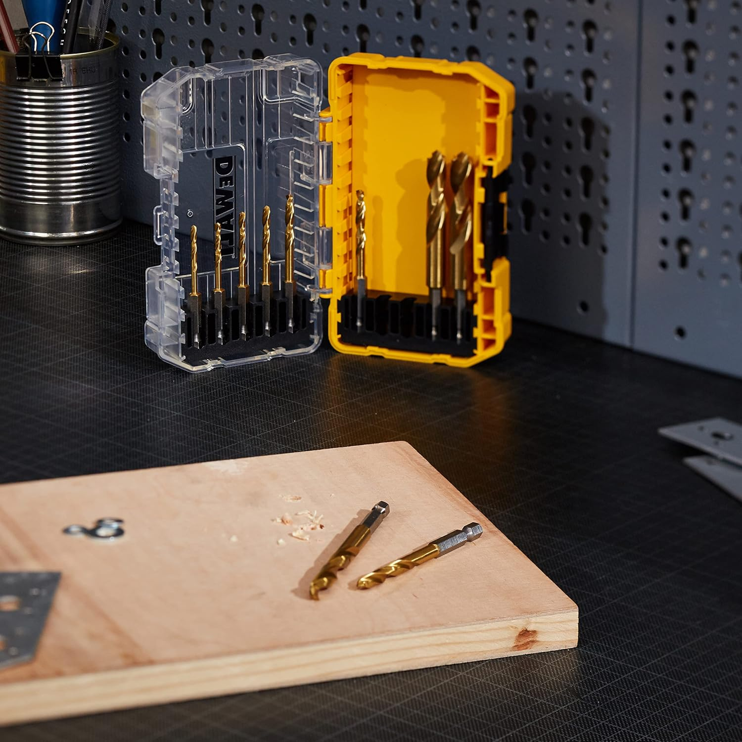 Dewalt Tough Case Titanium Extreme Impact Drill Bit 10-Pieces Set image number 1